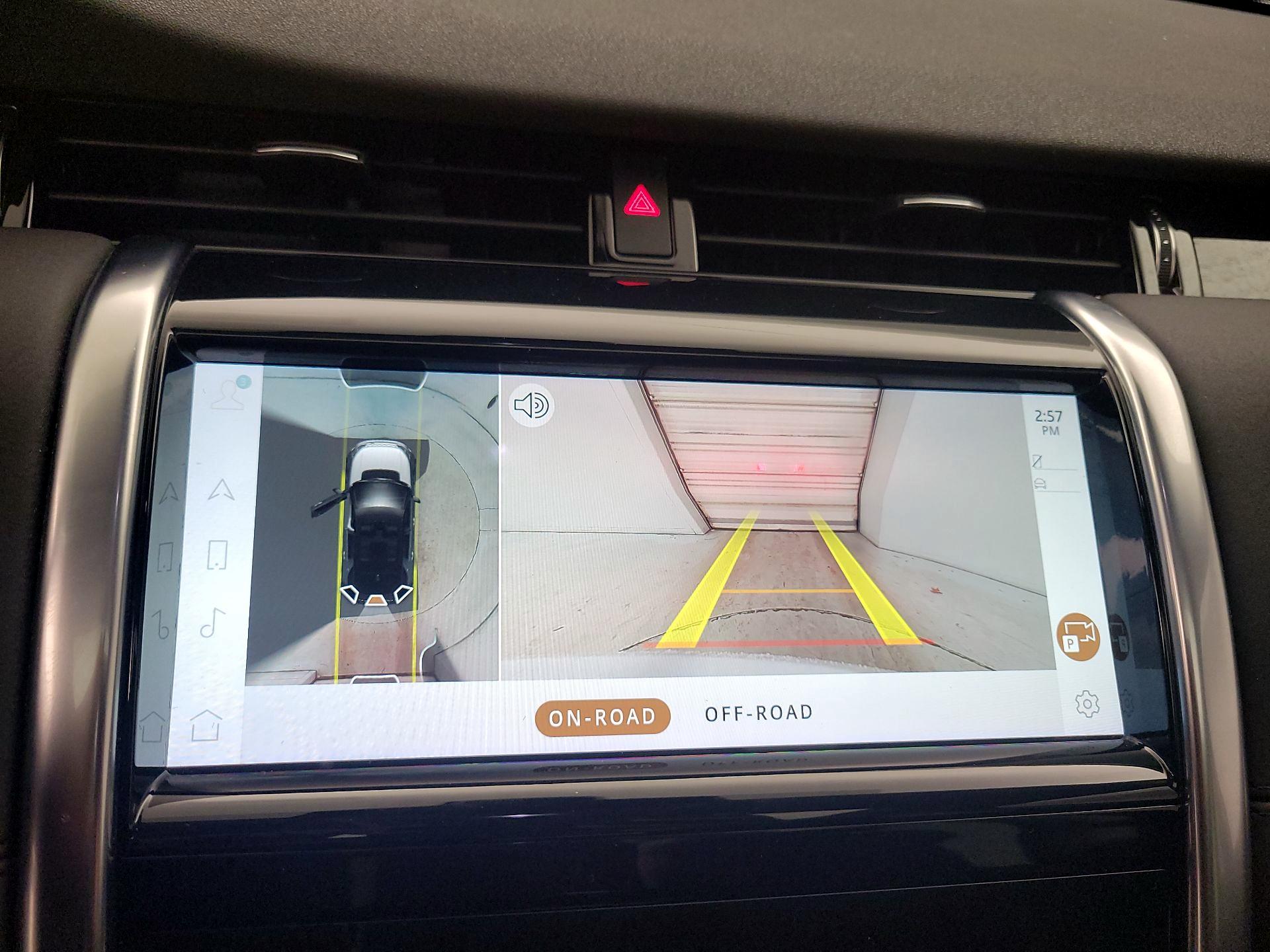 Thumbnail: 2021 Land Rover Discovery Sport - 13