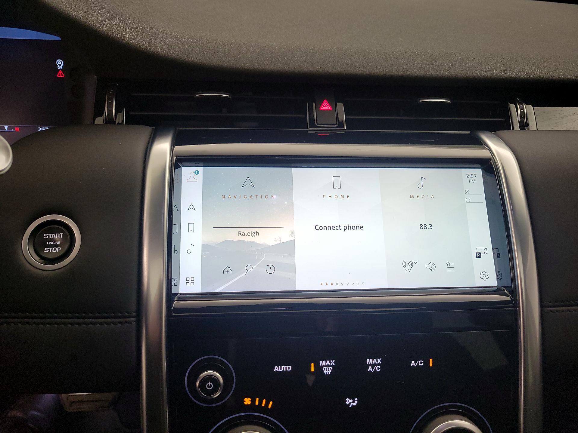 Thumbnail: 2021 Land Rover Discovery Sport - 14