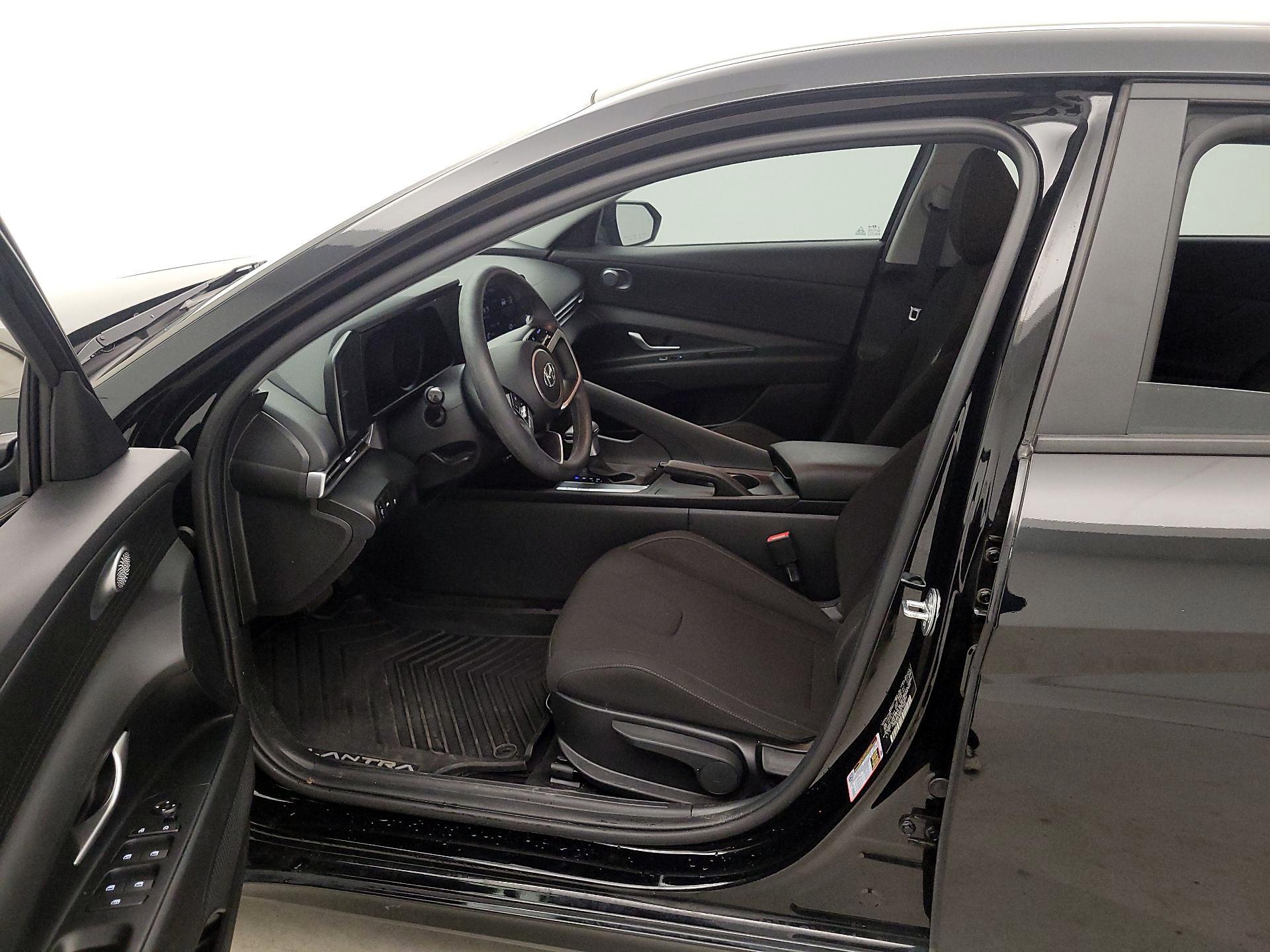 Thumbnail: 2023 Hyundai Elantra - 11