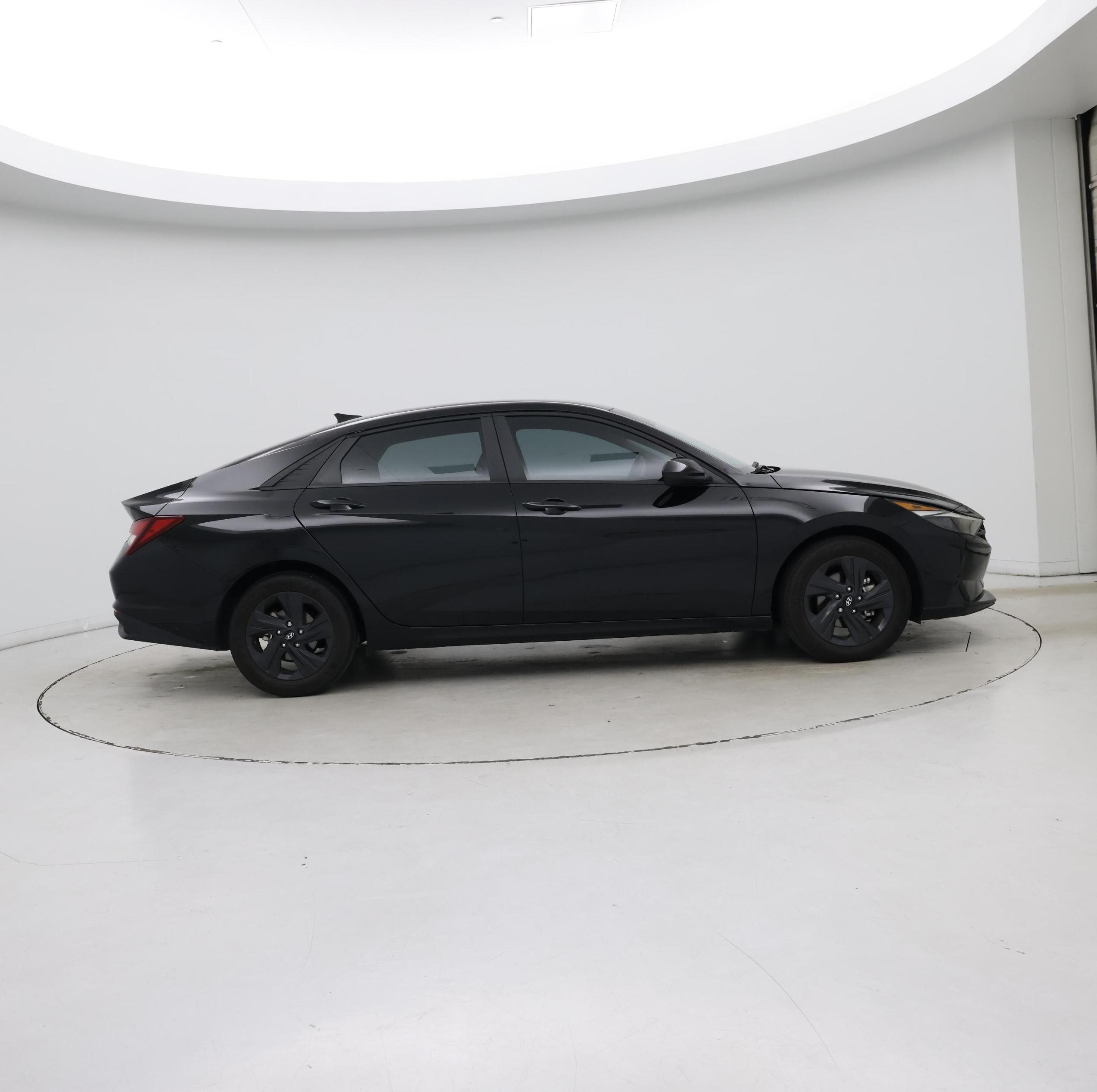 Thumbnail: 2023 Hyundai Elantra - 7