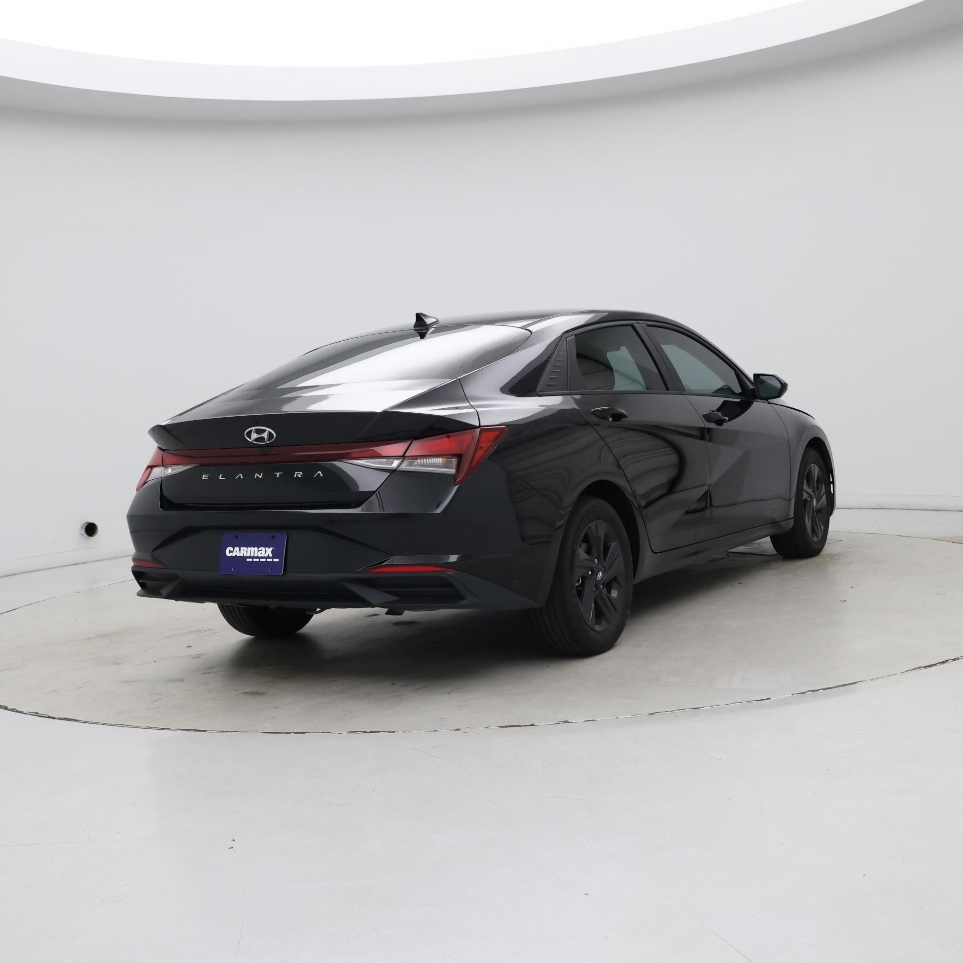 Thumbnail: 2023 Hyundai Elantra - 8