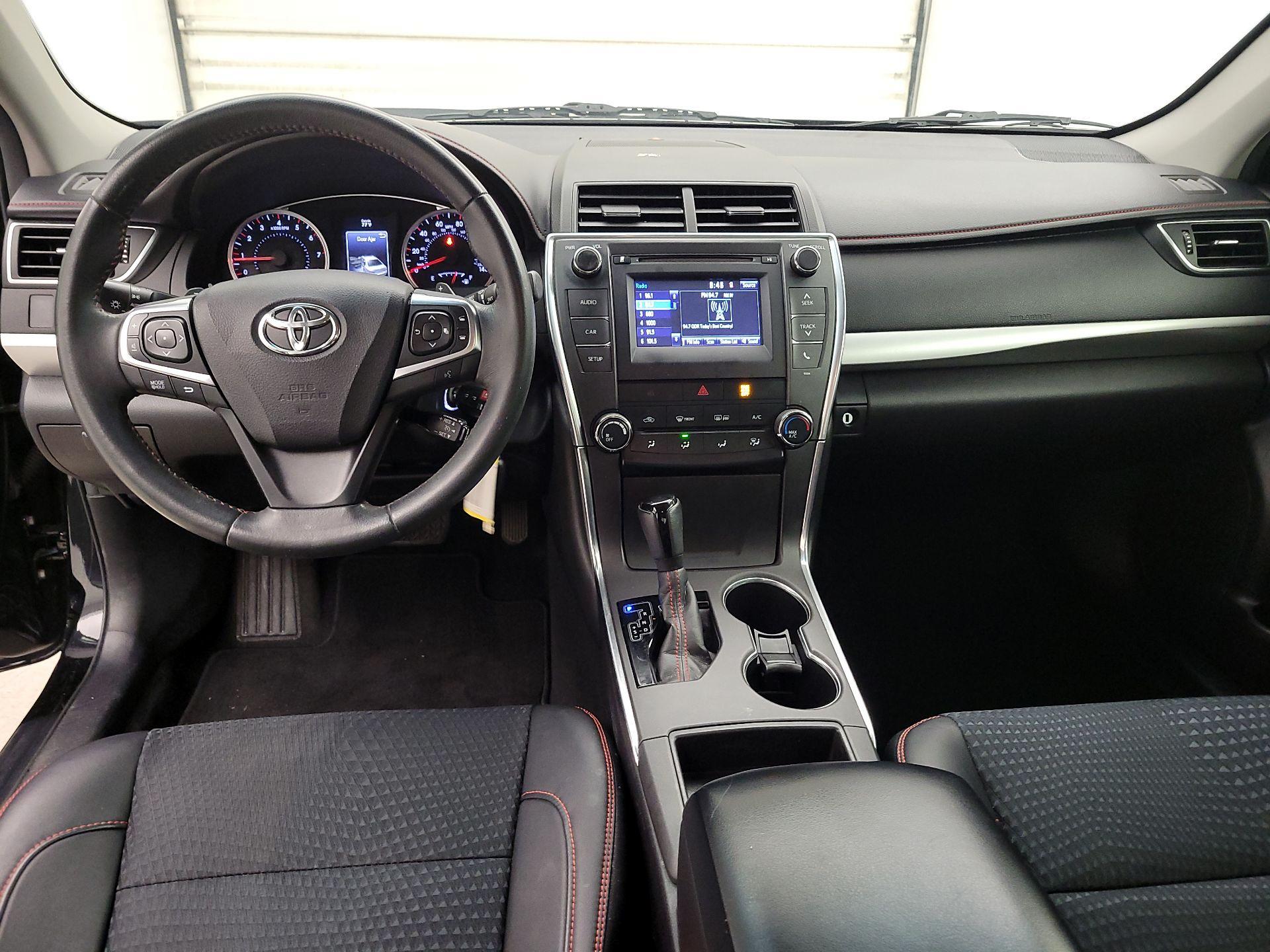 Thumbnail: 2015 Toyota Camry - 9