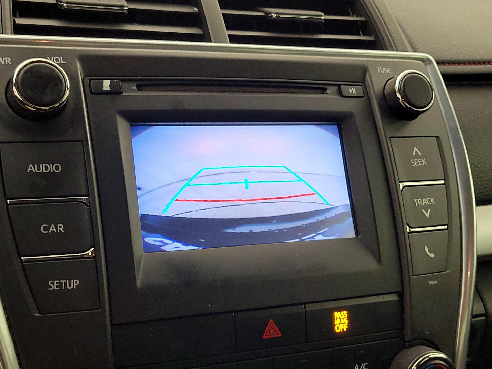 Thumbnail: 2015 Toyota Camry - 14