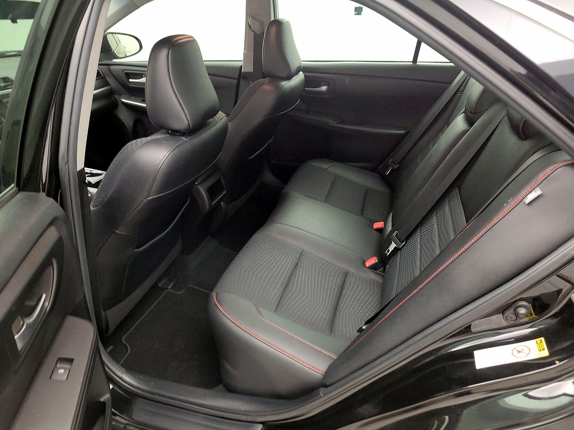 Thumbnail: 2015 Toyota Camry - 19