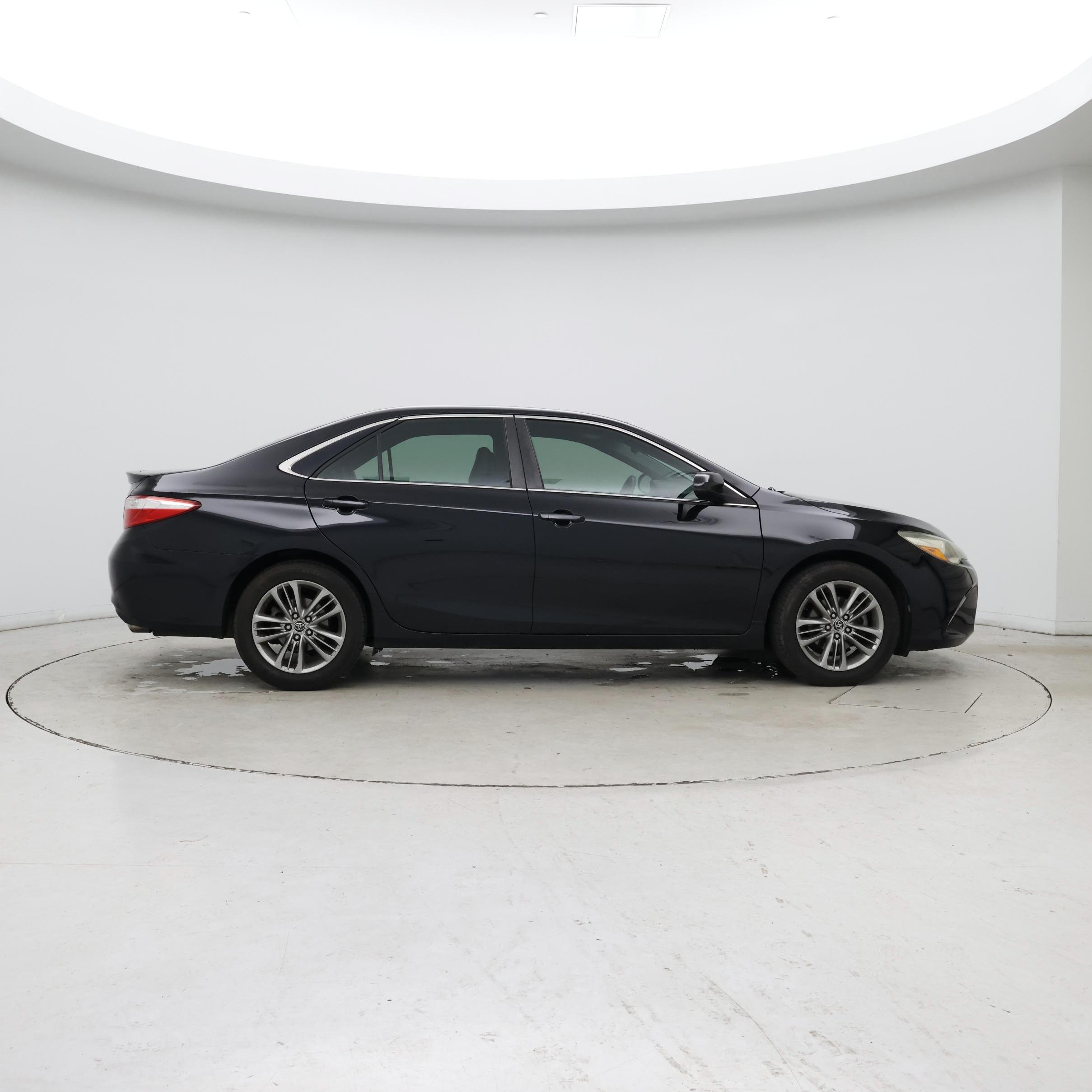 Thumbnail: 2015 Toyota Camry - 7