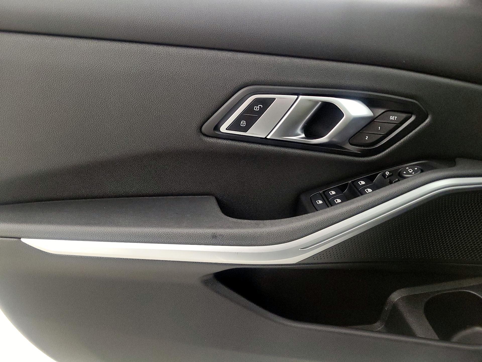 Thumbnail: 2020 BMW 3 Series - 12