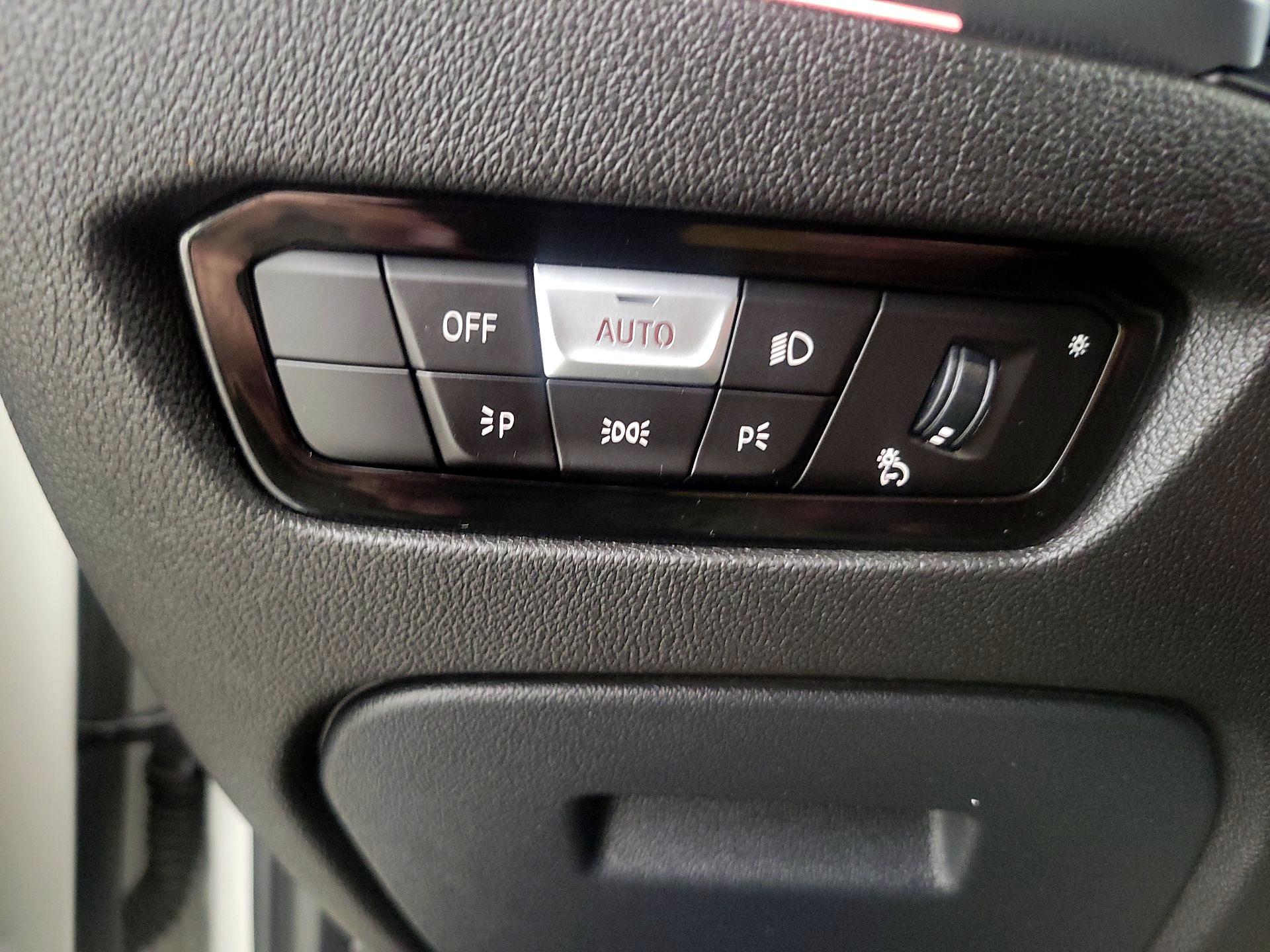 Thumbnail: 2020 BMW 3 Series - 13