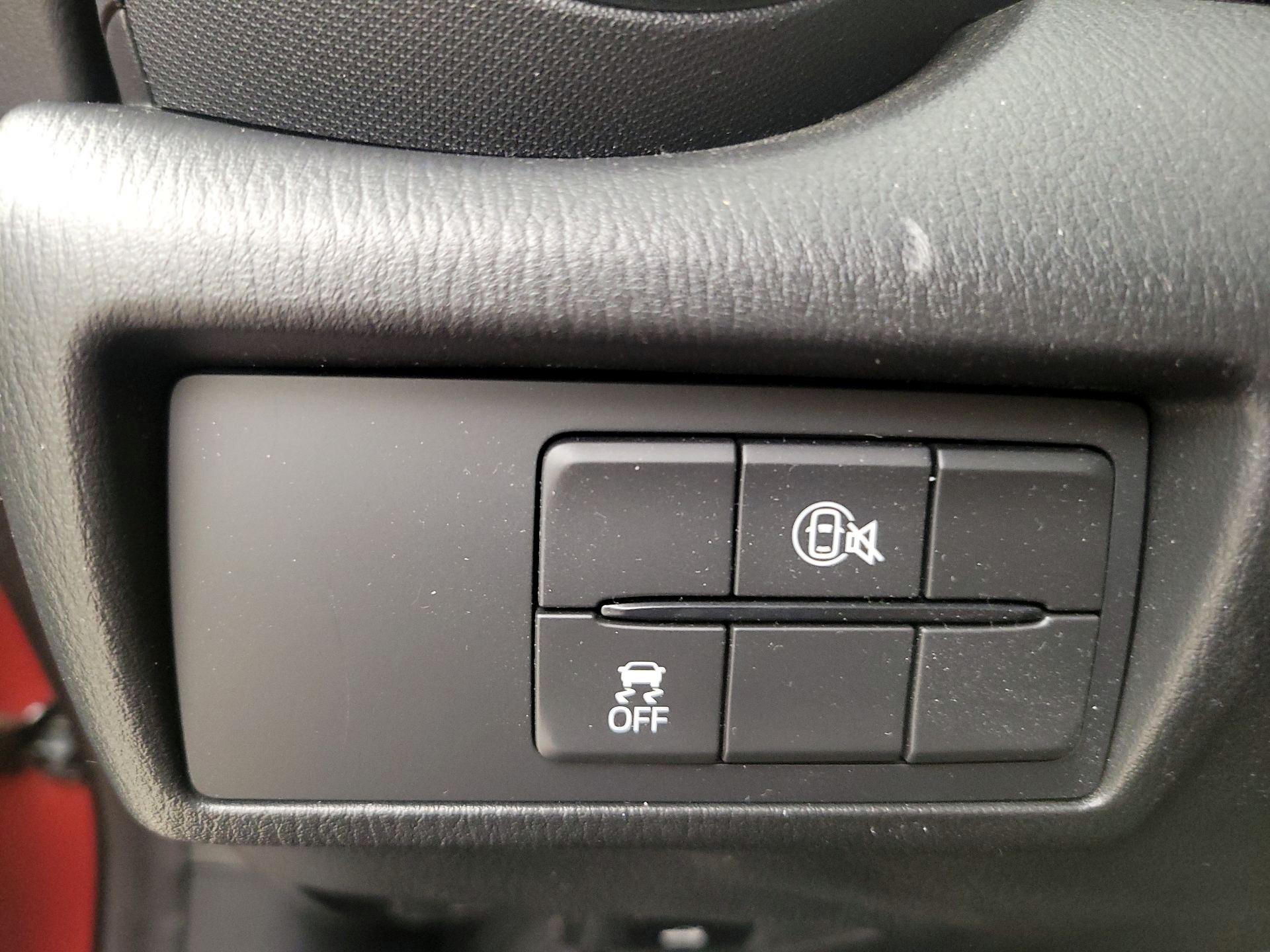 Thumbnail: 2024 Mazda MX-5 Miata - 13