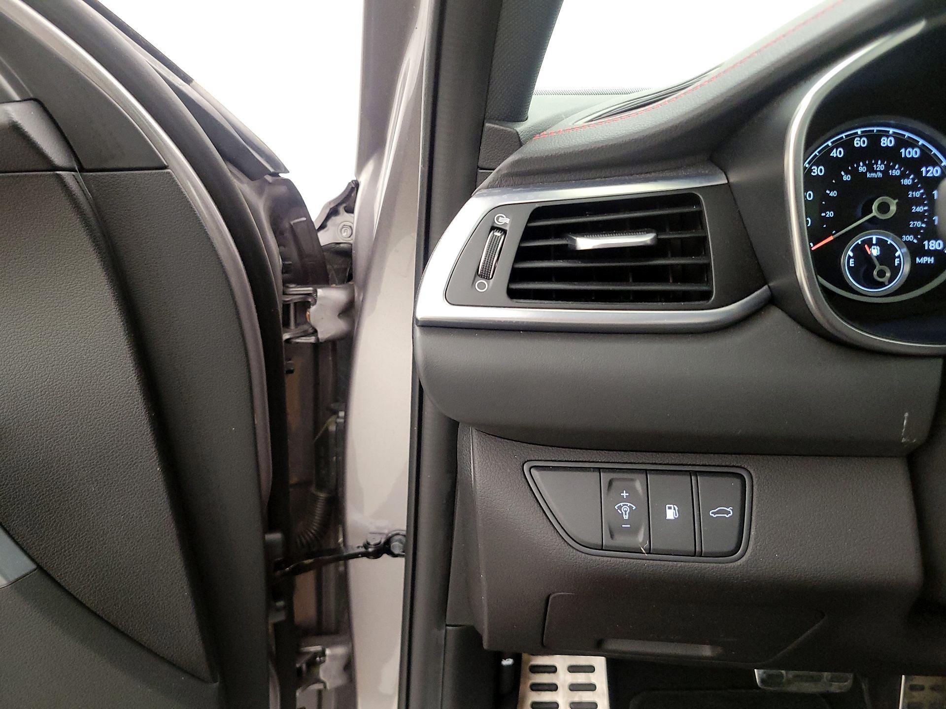 Thumbnail: 2023 Genesis G70 - 13