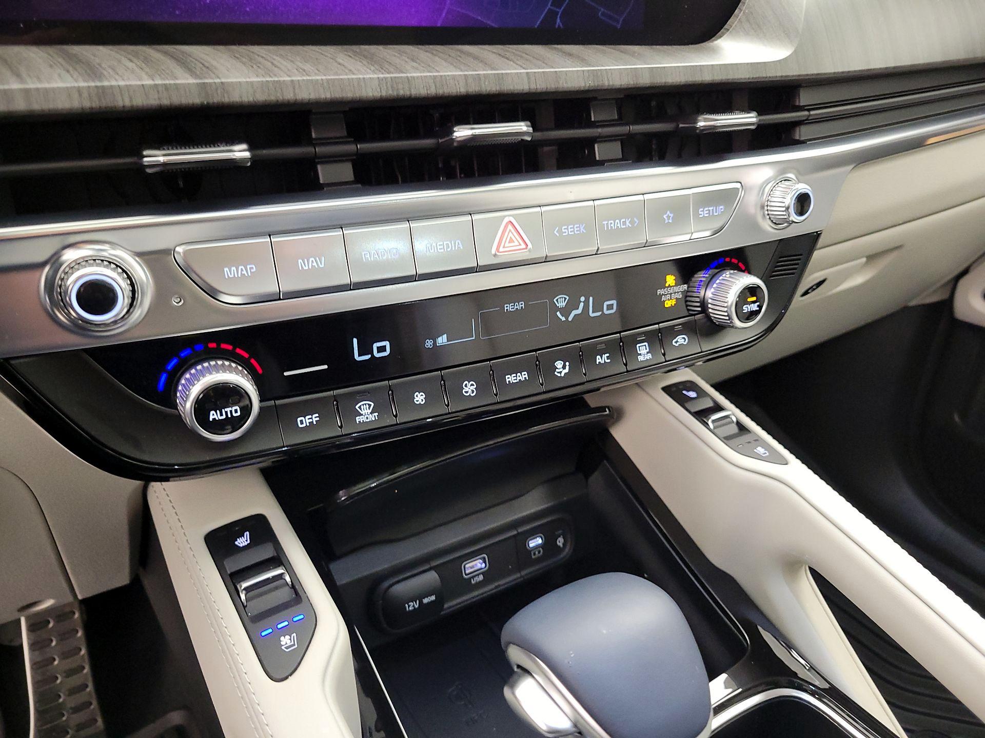 Thumbnail: 2025 Kia Telluride - 16