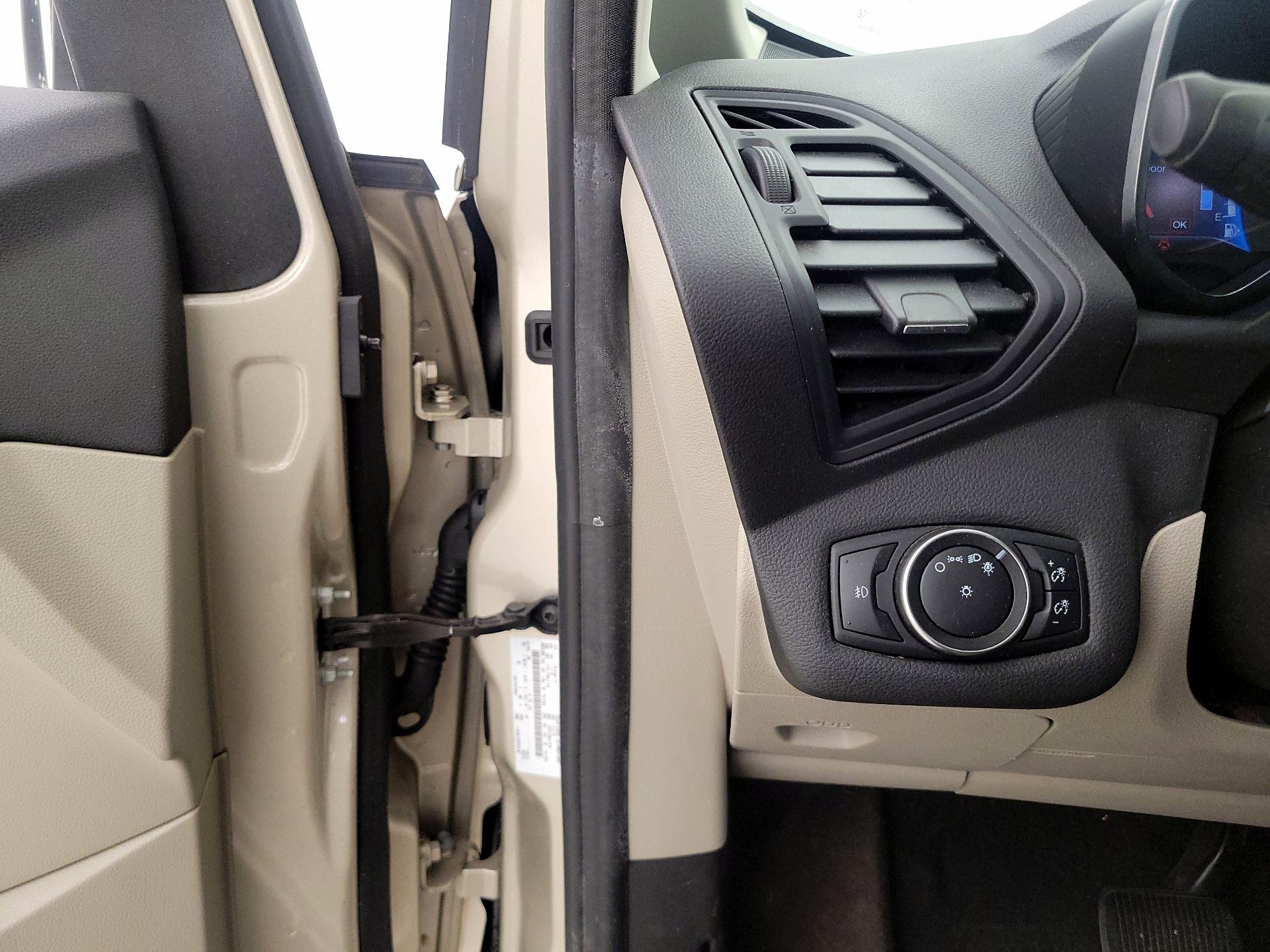 Thumbnail: 2017 Ford C-Max - 13