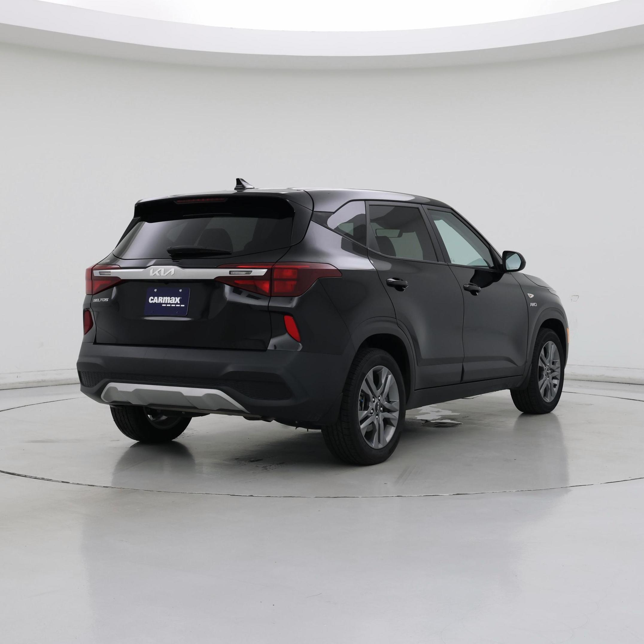 Thumbnail: 2023 Kia Seltos - 8