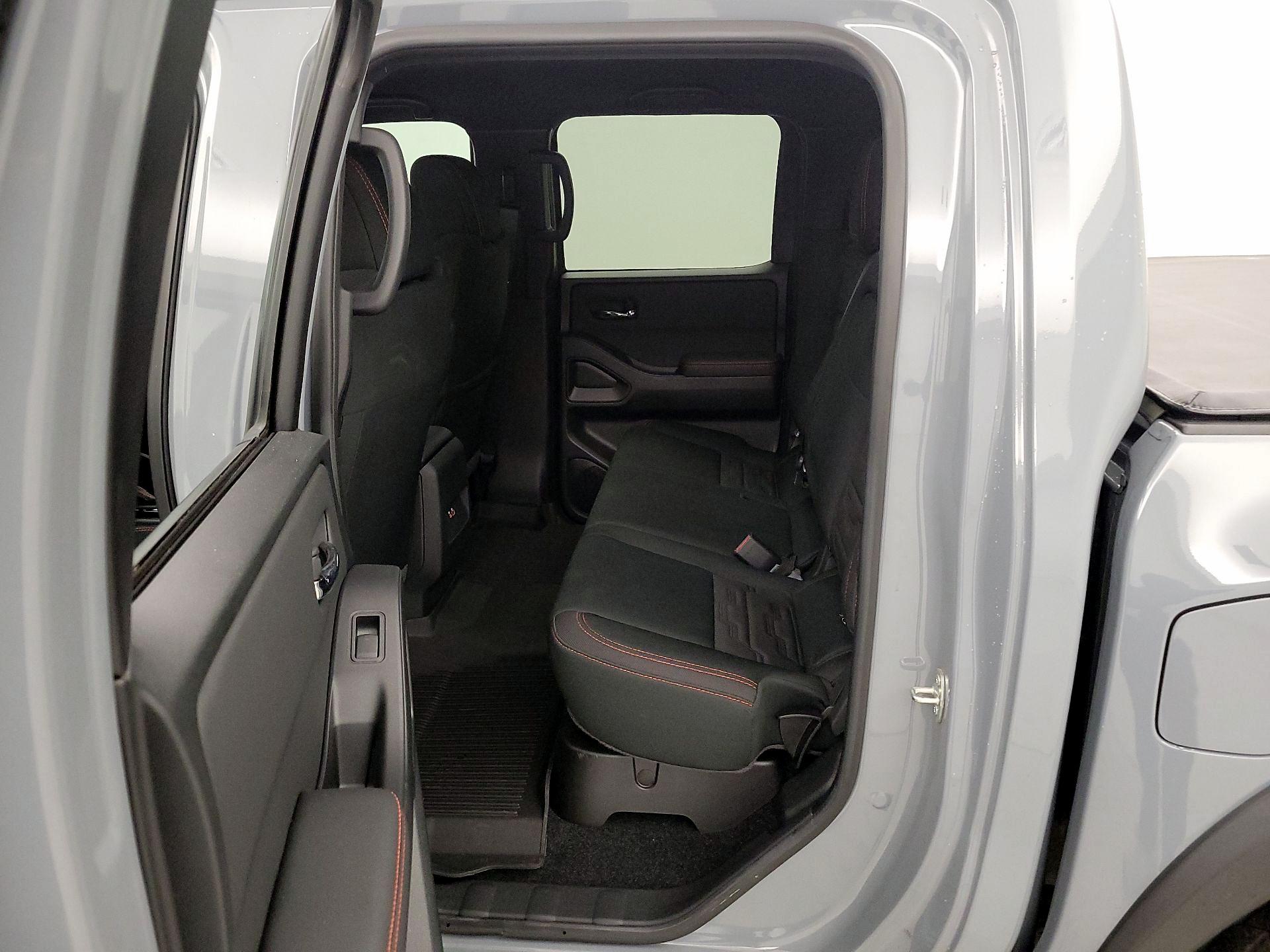 Thumbnail: 2024 Nissan Frontier - 19