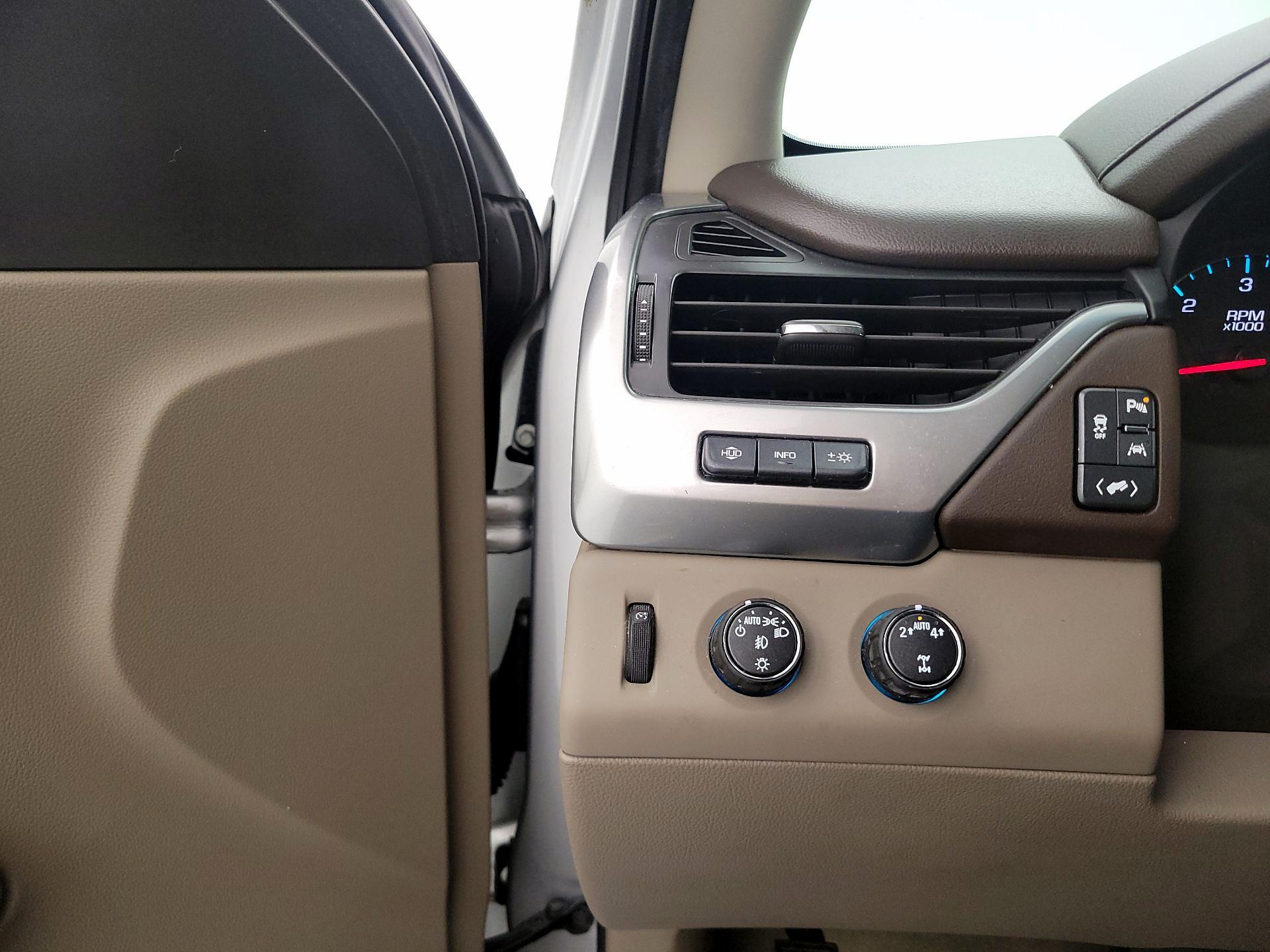 Thumbnail: 2018 Chevrolet Tahoe - 13