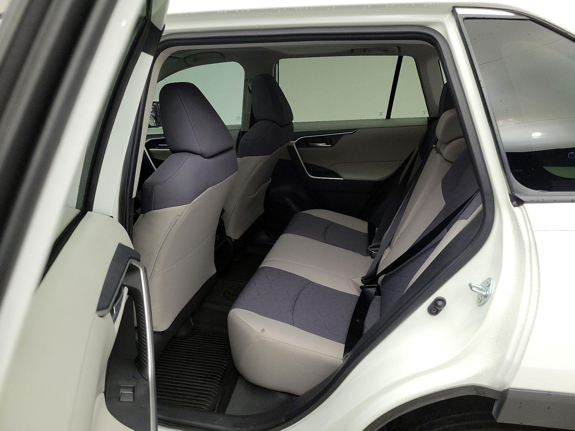 Thumbnail: 2024 Toyota RAV4 - 20