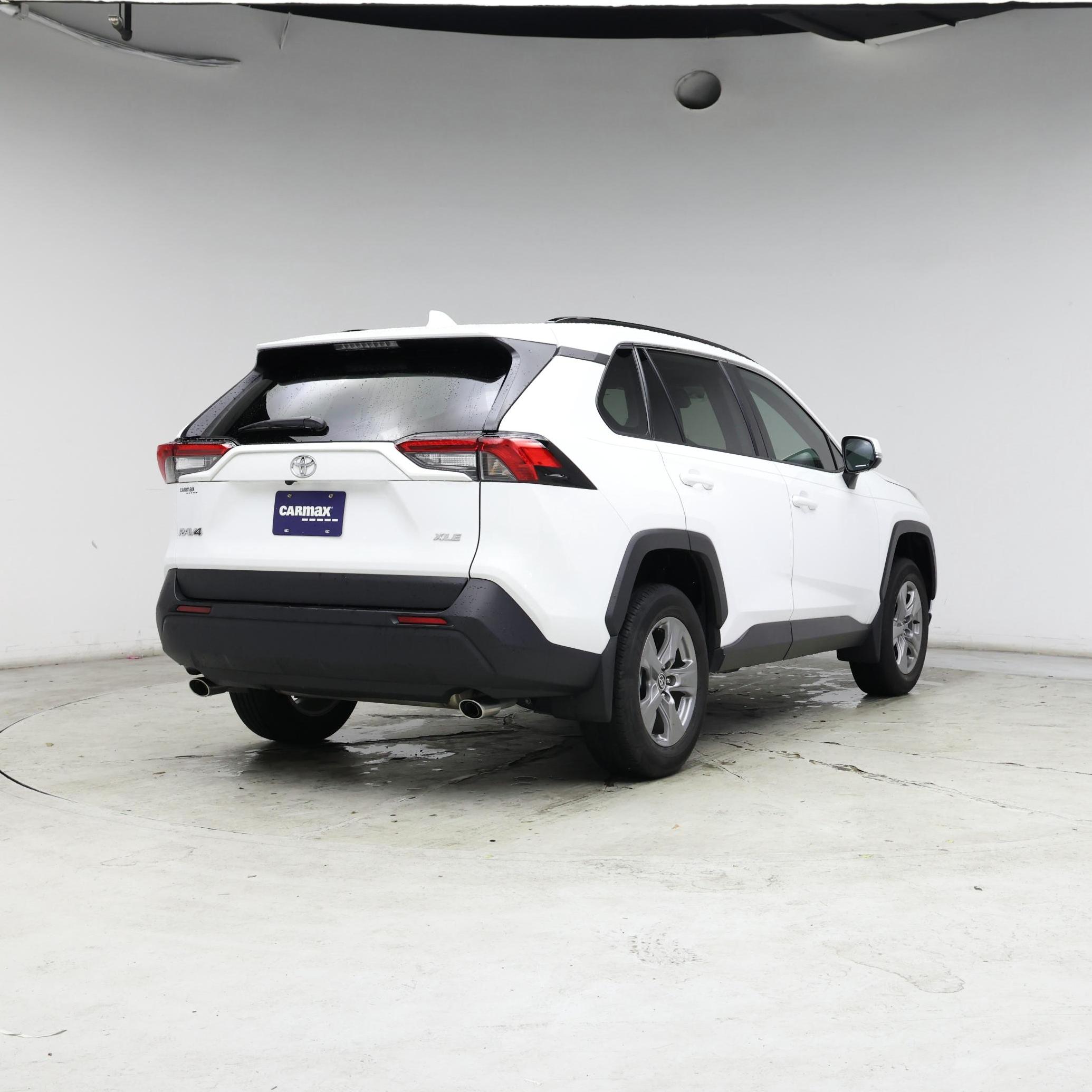 Thumbnail: 2024 Toyota RAV4 - 8