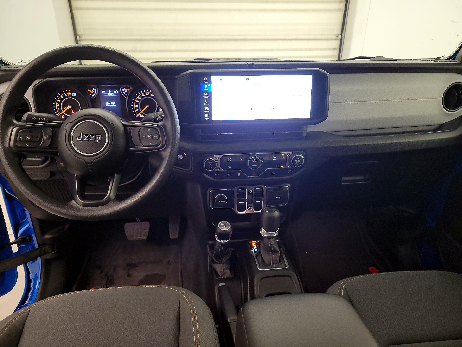 Thumbnail: 2025 Jeep Gladiator - 9