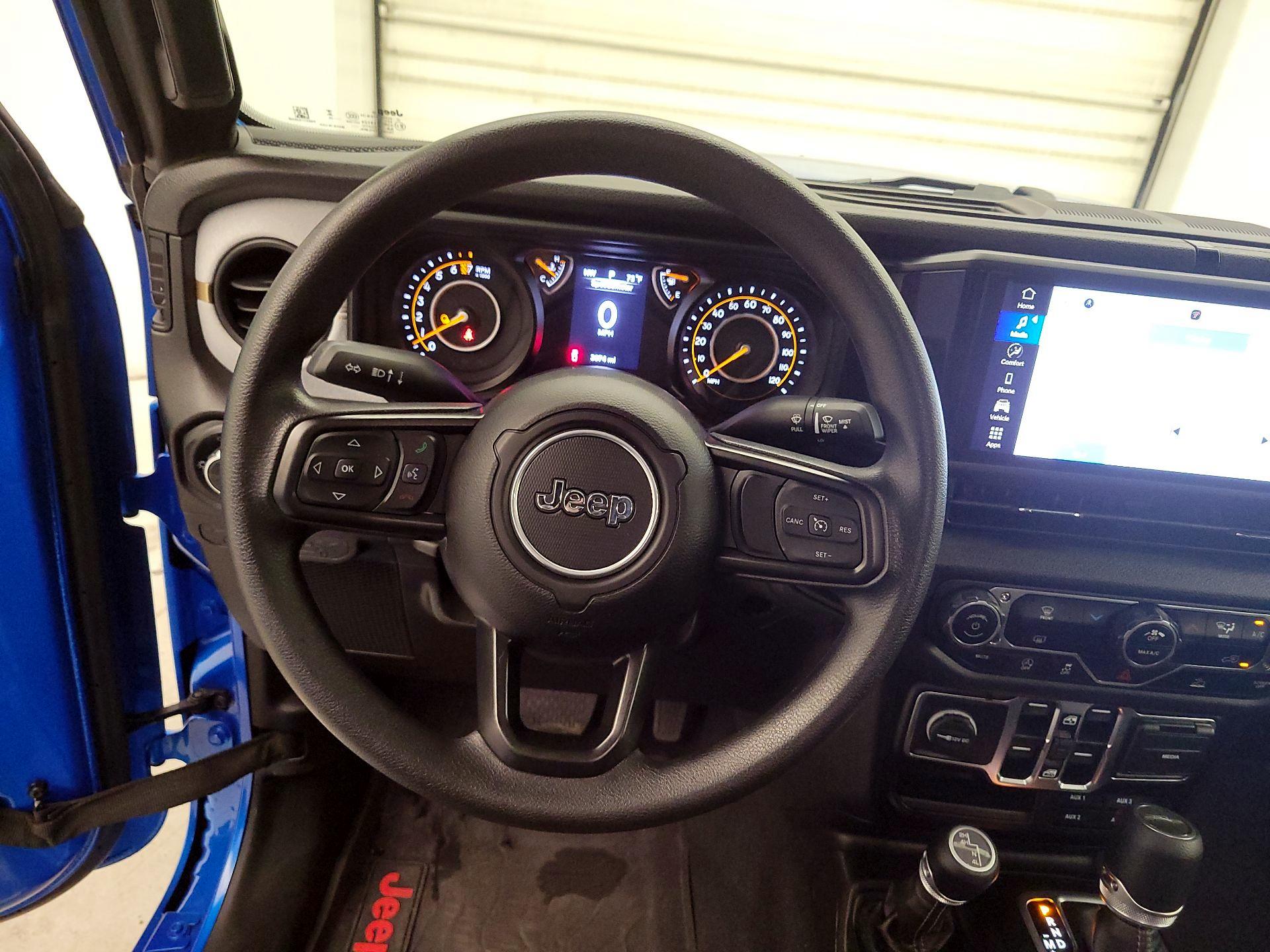 Thumbnail: 2025 Jeep Gladiator - 10