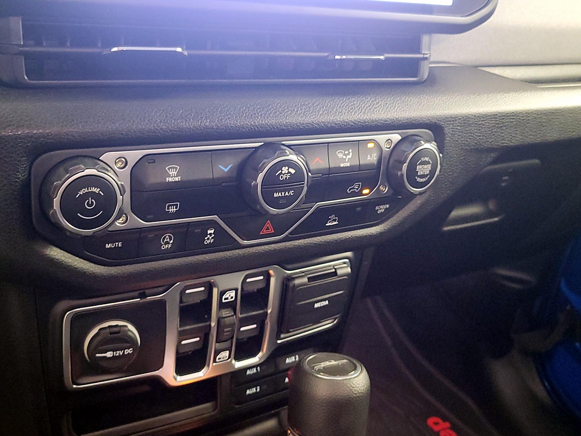 Thumbnail: 2025 Jeep Gladiator - 16