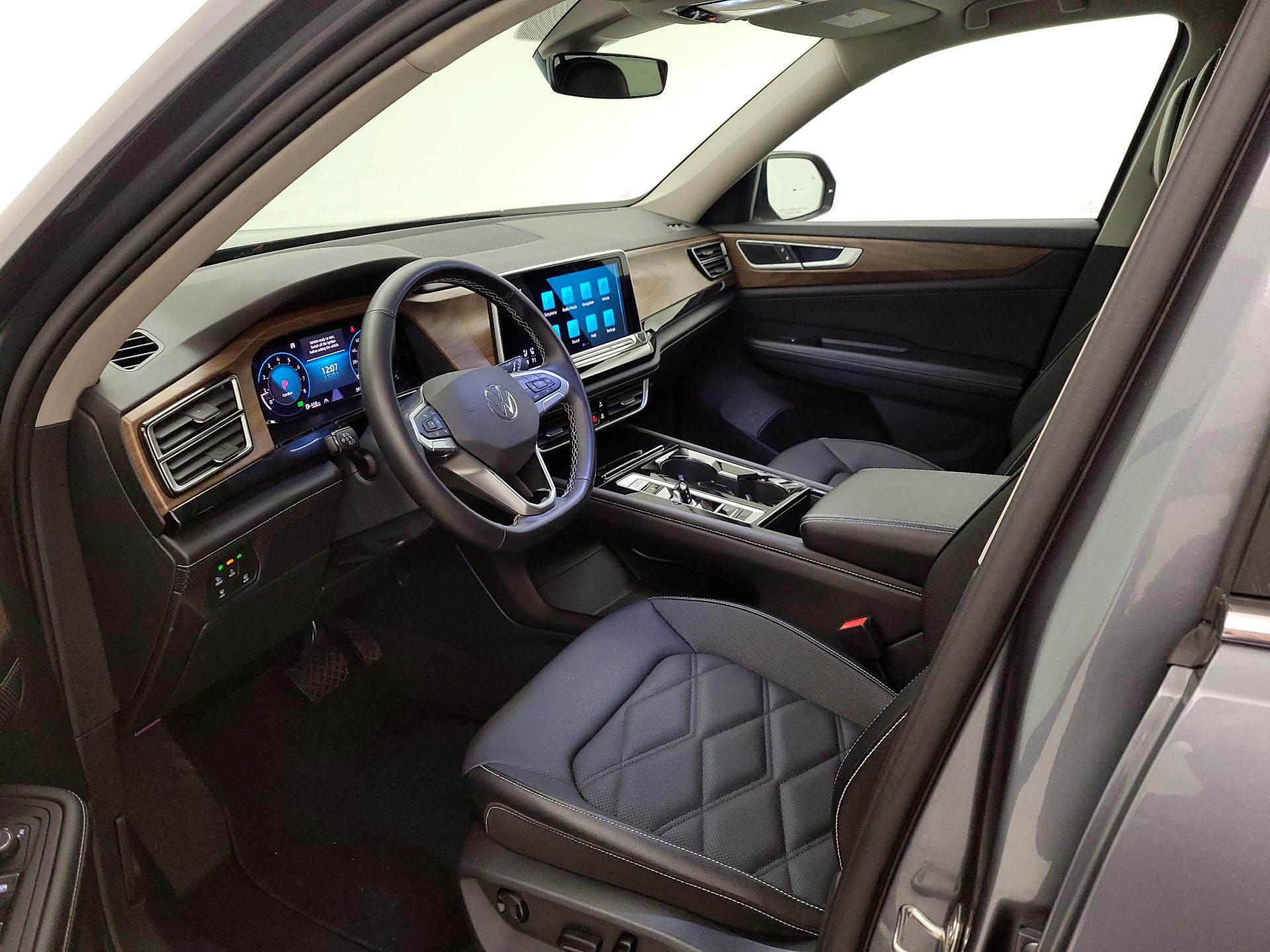 Thumbnail: 2025 Volkswagen Atlas - 11