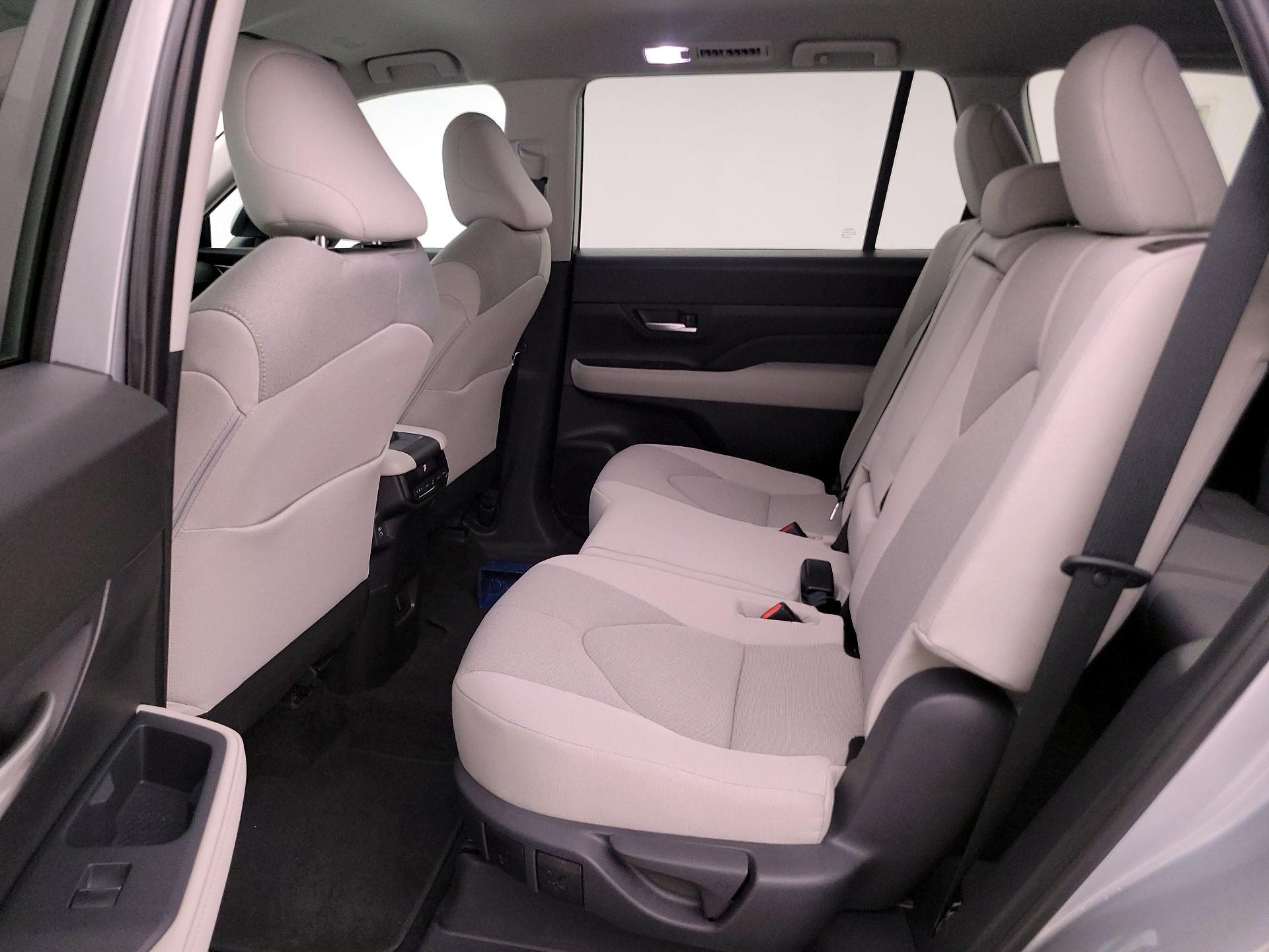 Thumbnail: 2026 Toyota Grand Highlander - 19