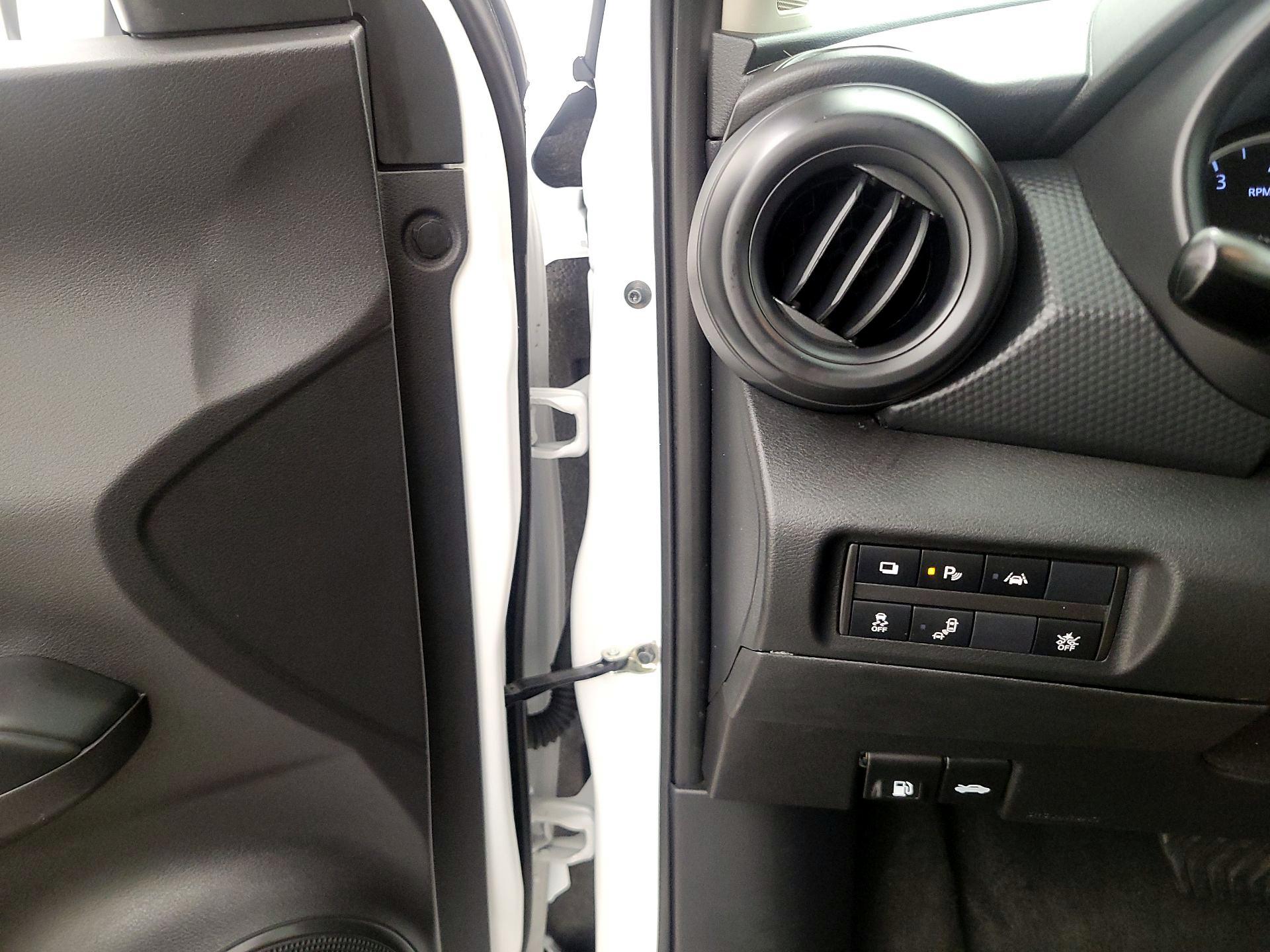 Thumbnail: 2023 Nissan Kicks - 13