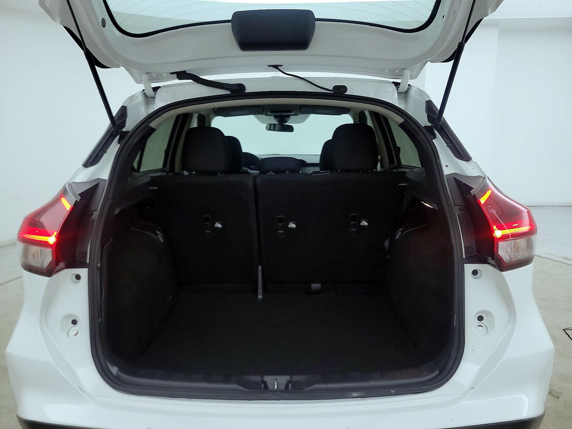 Thumbnail: 2023 Nissan Kicks - 20