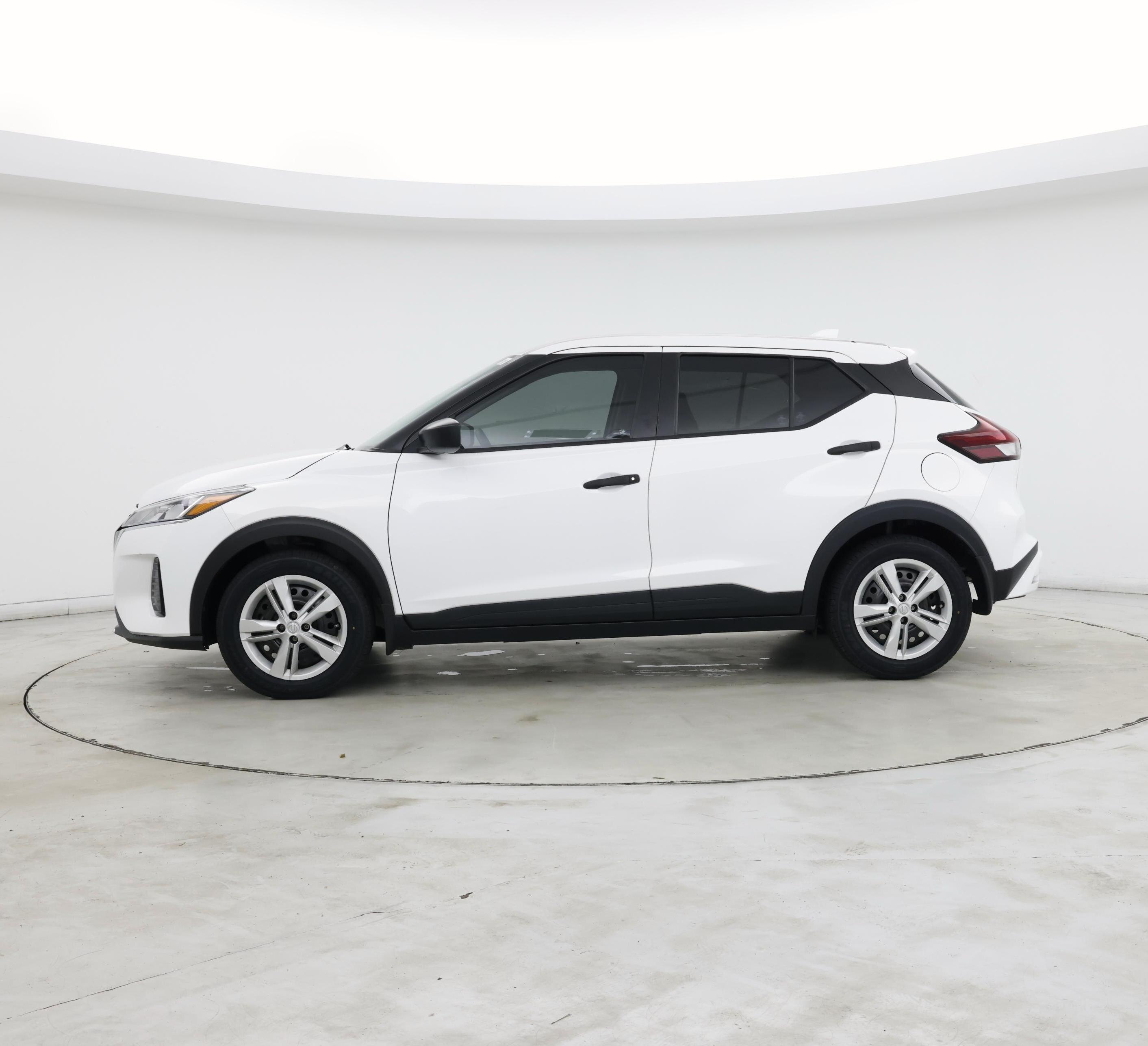 Thumbnail: 2023 Nissan Kicks - 3