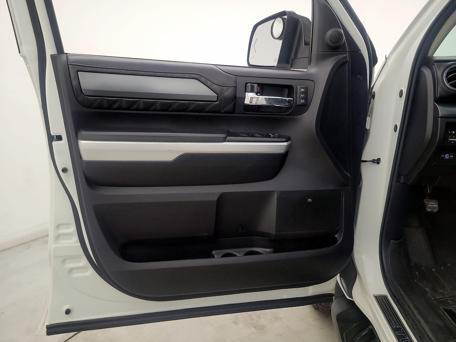 Thumbnail: 2016 Toyota Tundra - 12