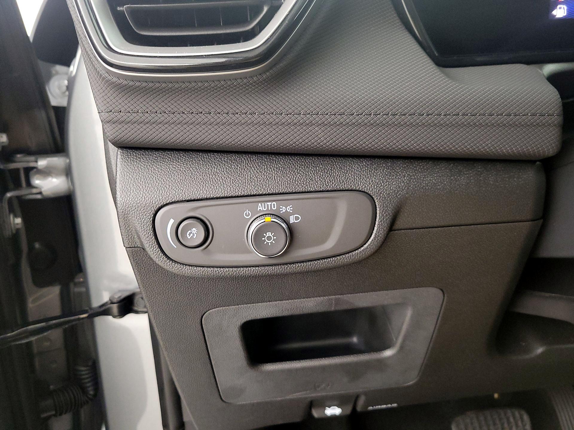 Thumbnail: 2025 Chevrolet TrailBlazer - 13