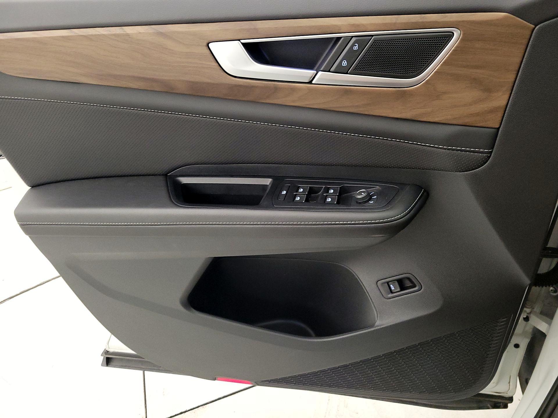 Thumbnail: 2025 Volkswagen Atlas - 12