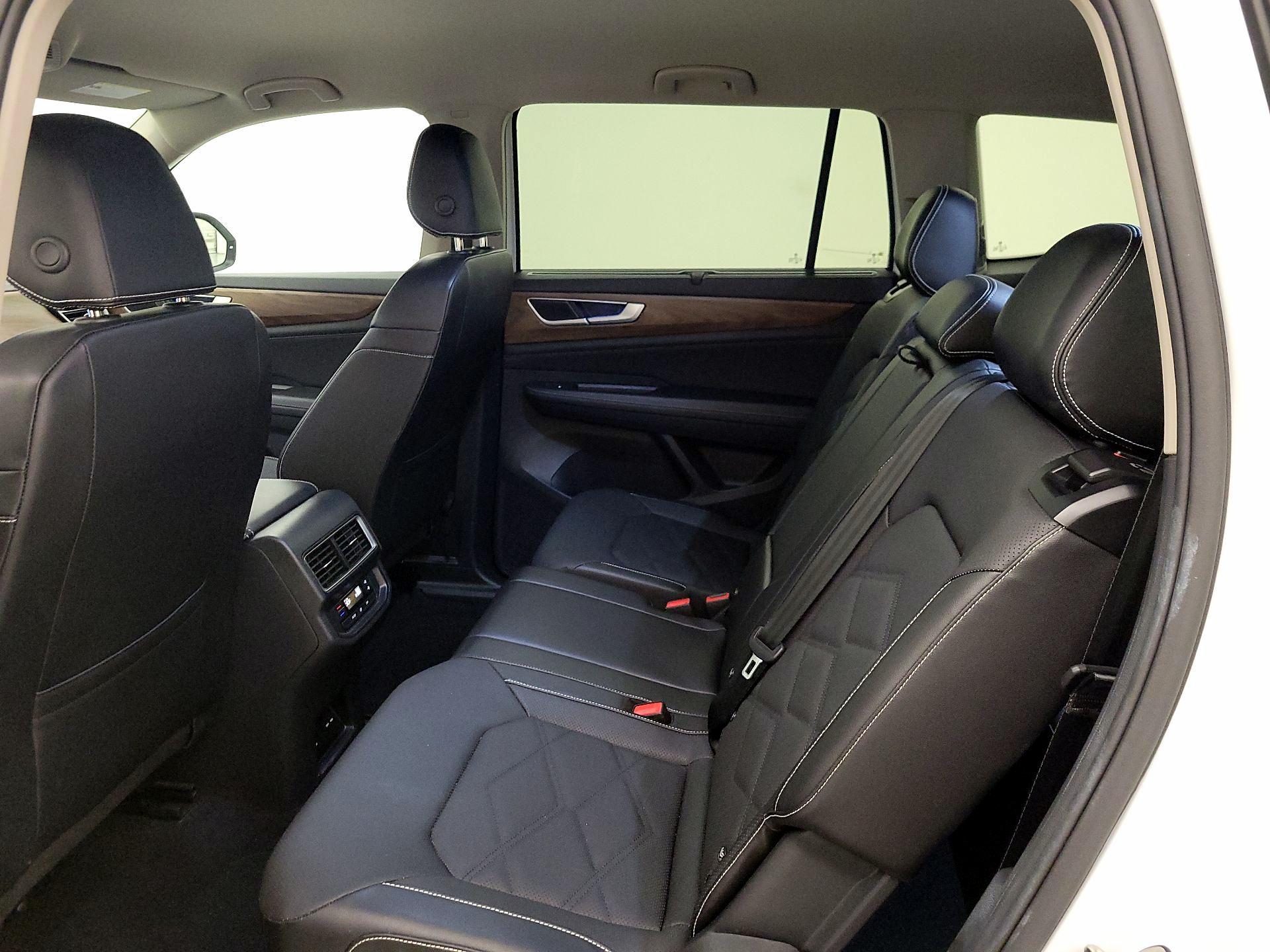 Thumbnail: 2025 Volkswagen Atlas - 19