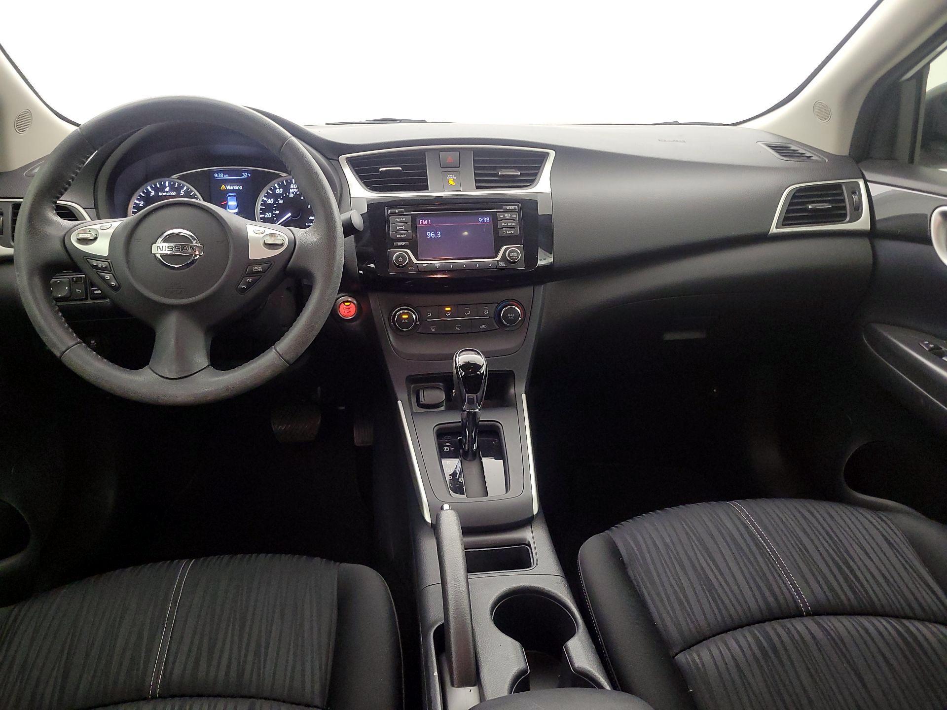 Thumbnail: 2017 Nissan Sentra - 9