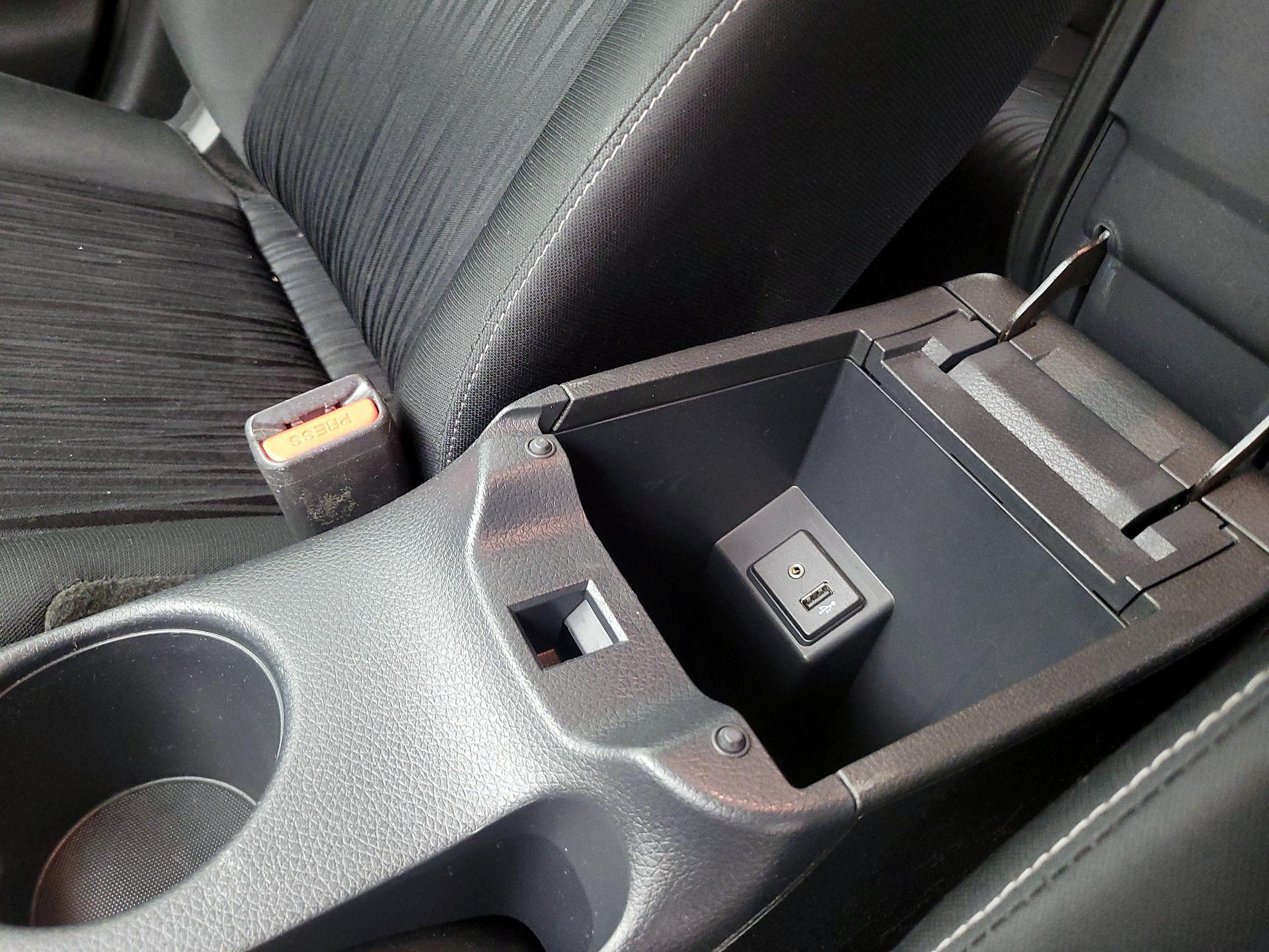 Thumbnail: 2017 Nissan Sentra - 18