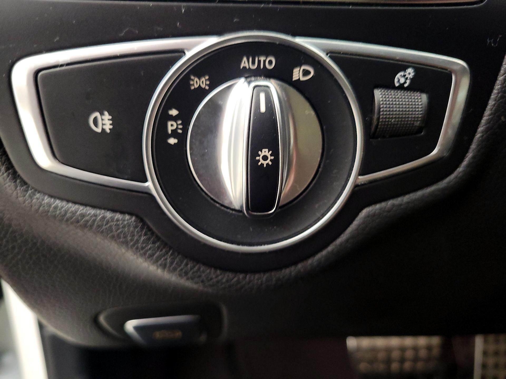 Thumbnail: 2019 Mercedes-Benz C-Class - 13