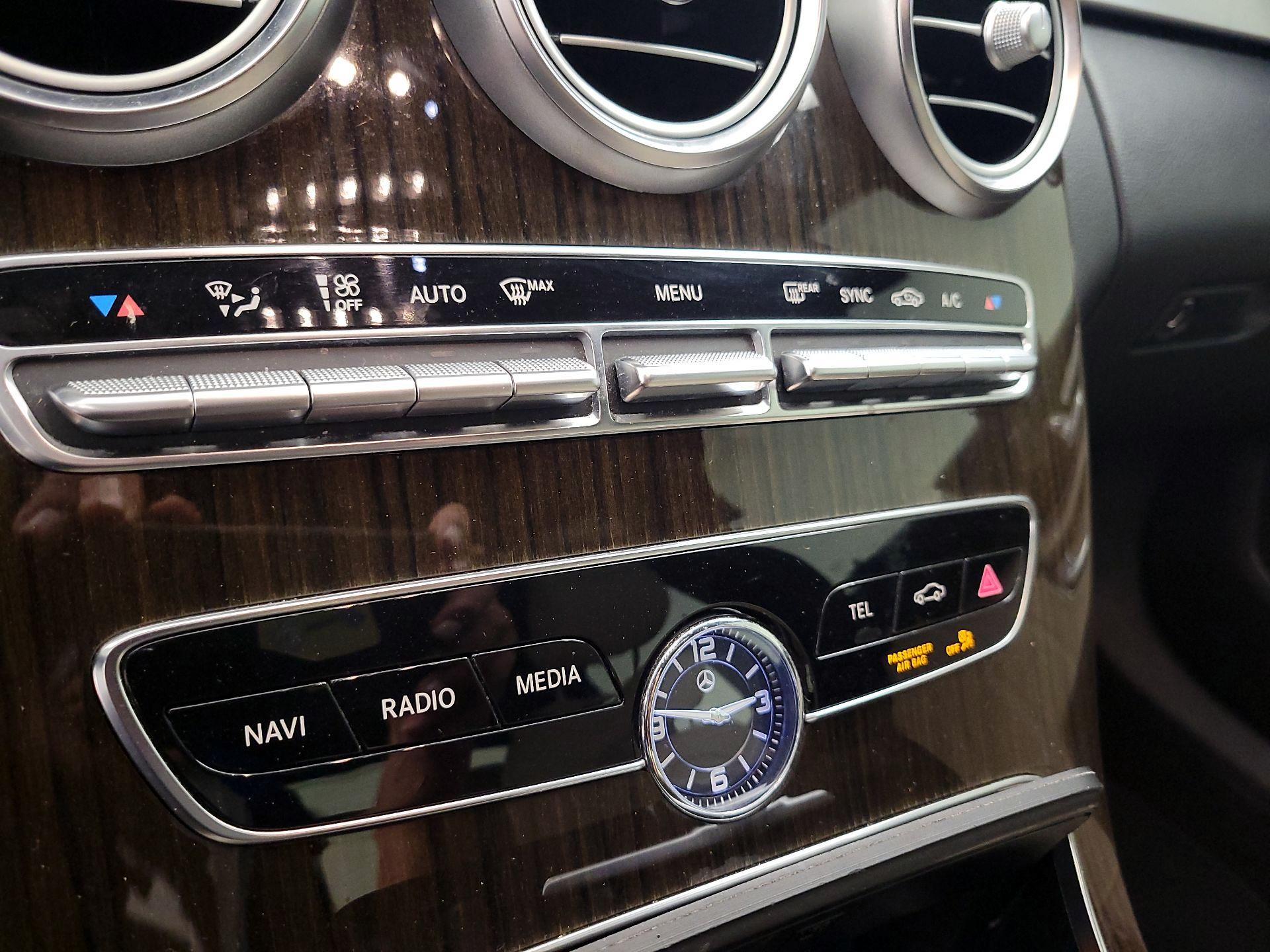 Thumbnail: 2019 Mercedes-Benz C-Class - 16