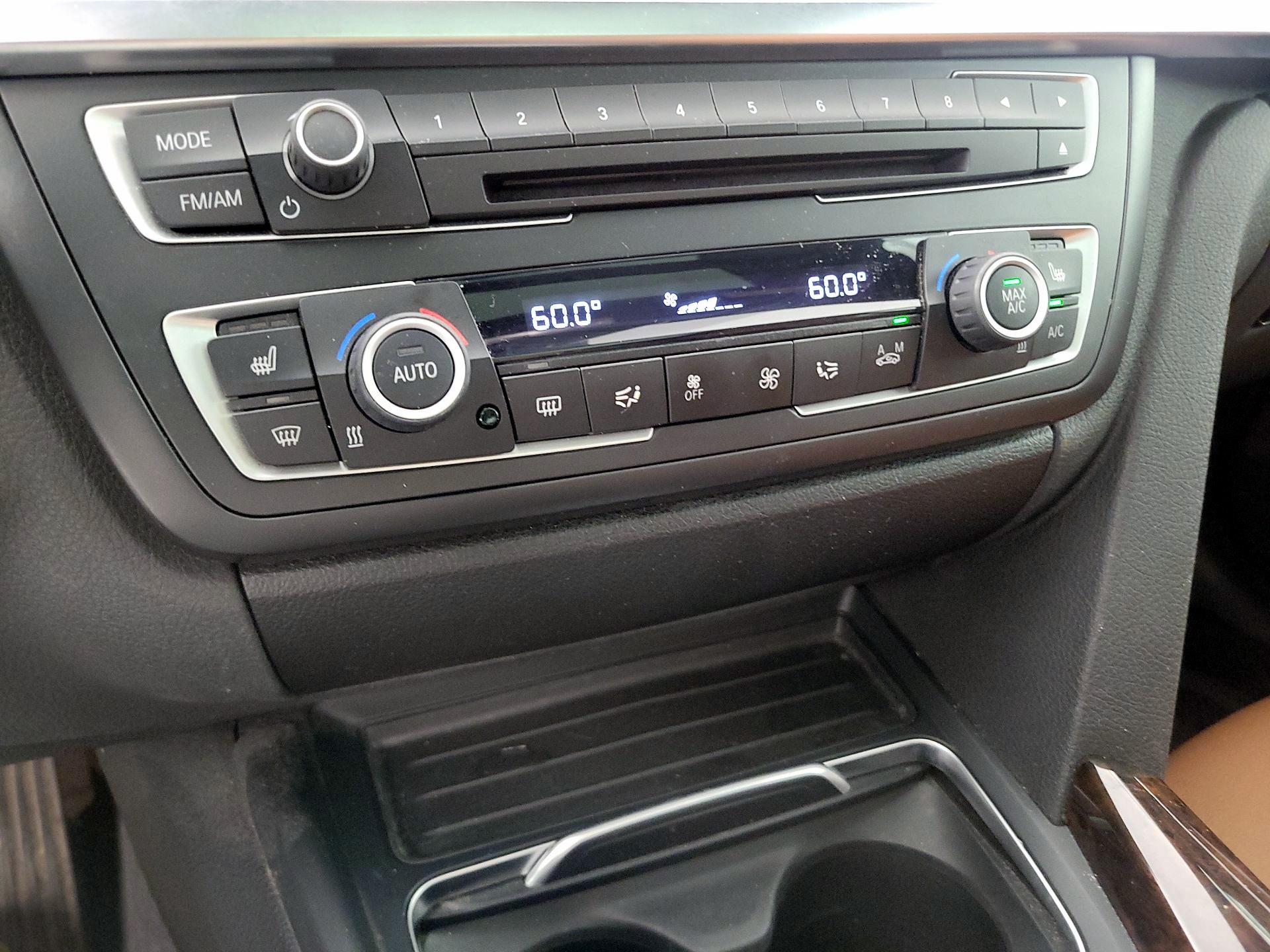 Thumbnail: 2016 BMW 3 Series - 17