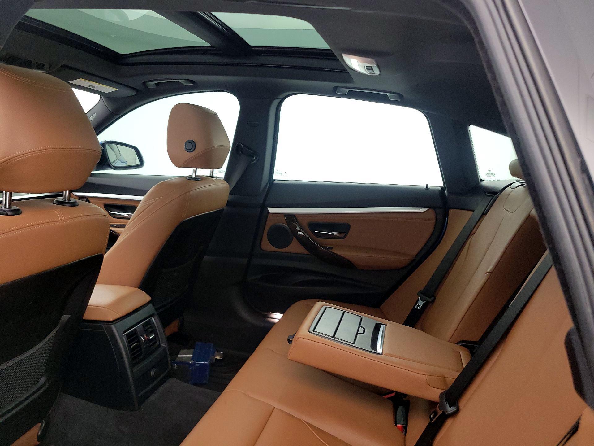 Thumbnail: 2016 BMW 3 Series - 20