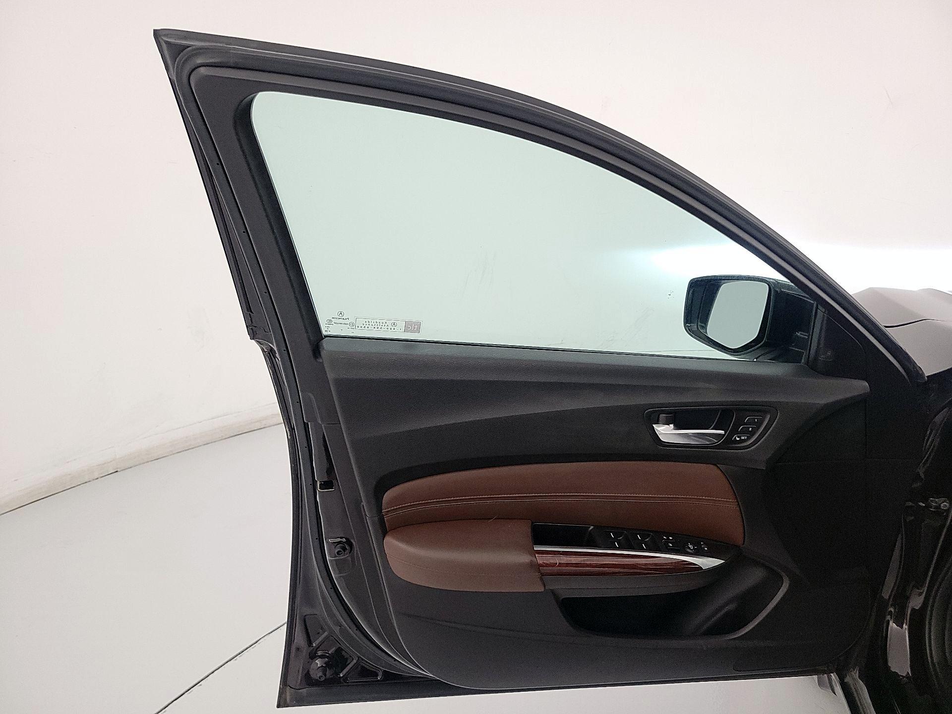 Thumbnail: 2015 Acura TLX - 12