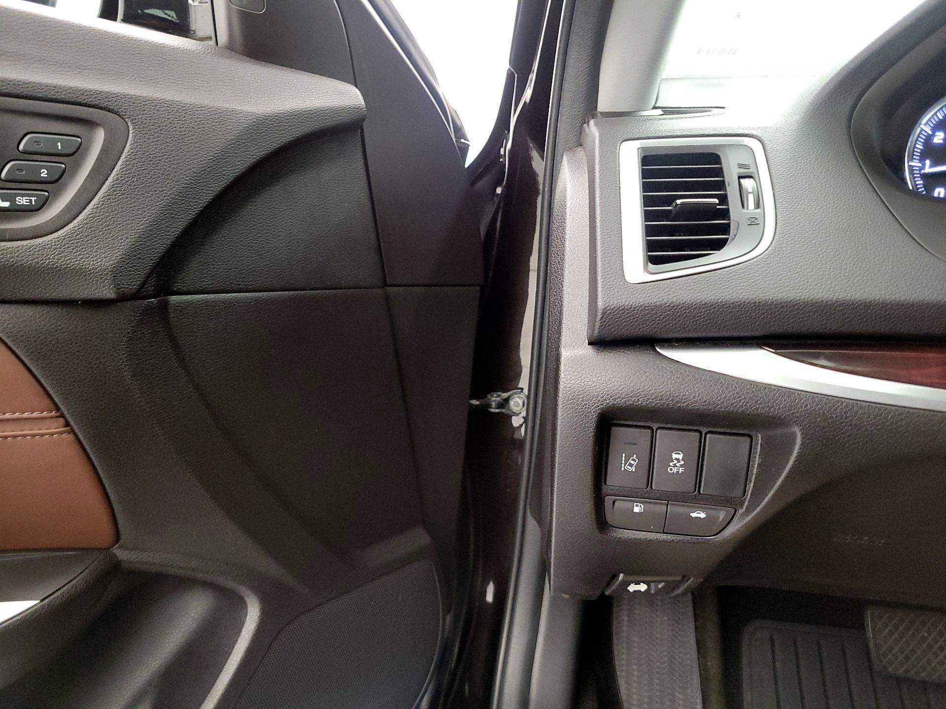 Thumbnail: 2015 Acura TLX - 13