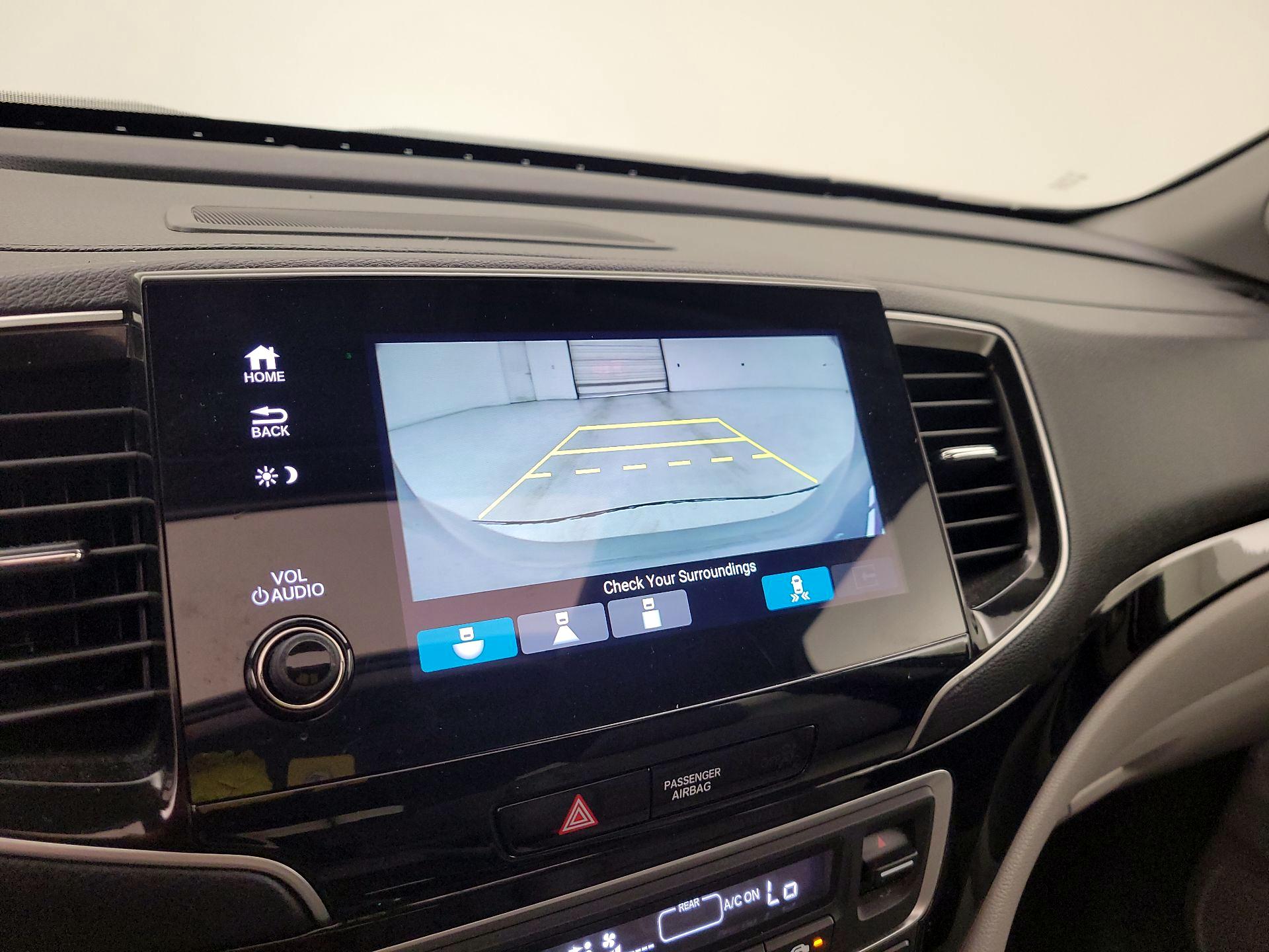 Thumbnail: 2020 Honda Pilot - 15