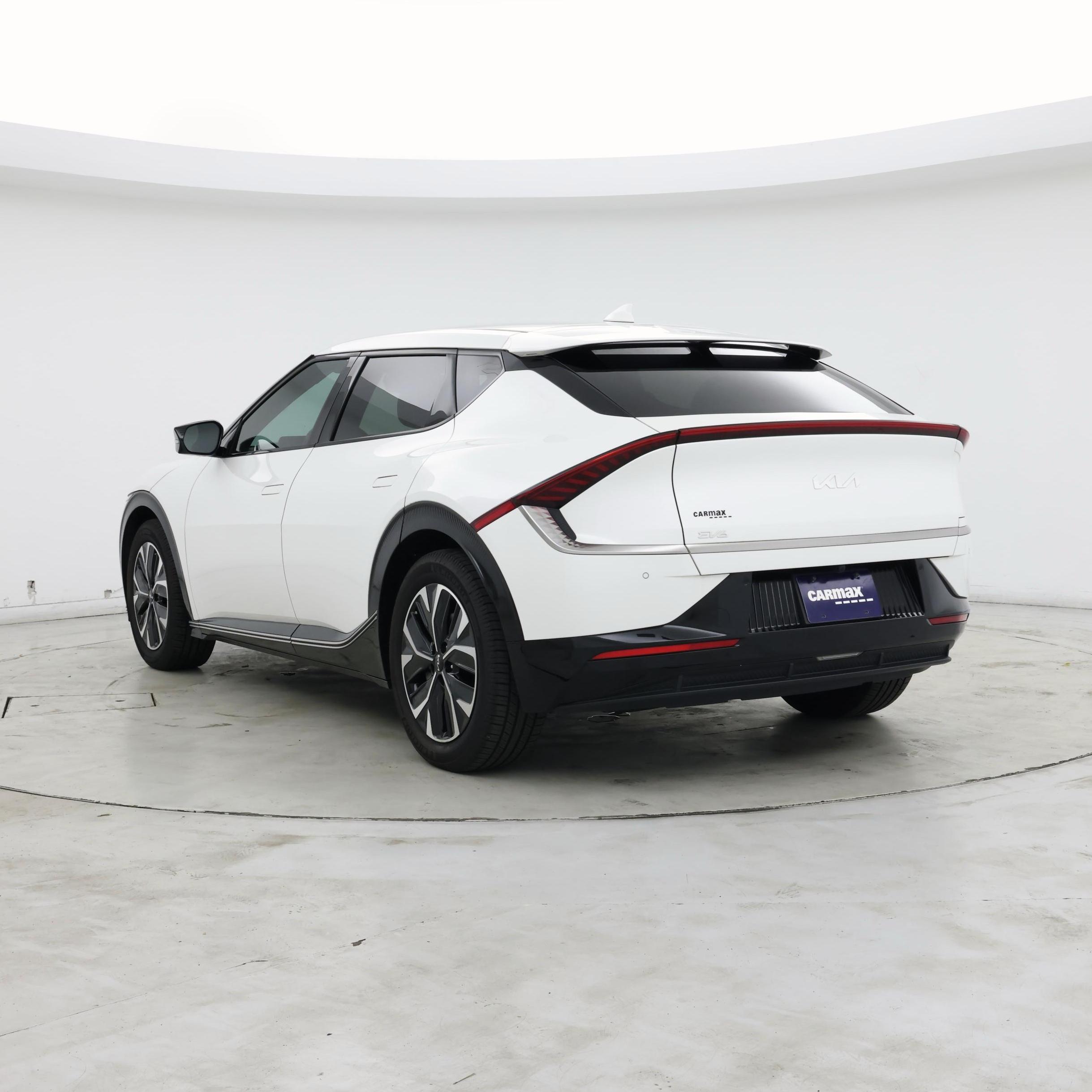 Thumbnail: 2022 Kia EV6 - 2