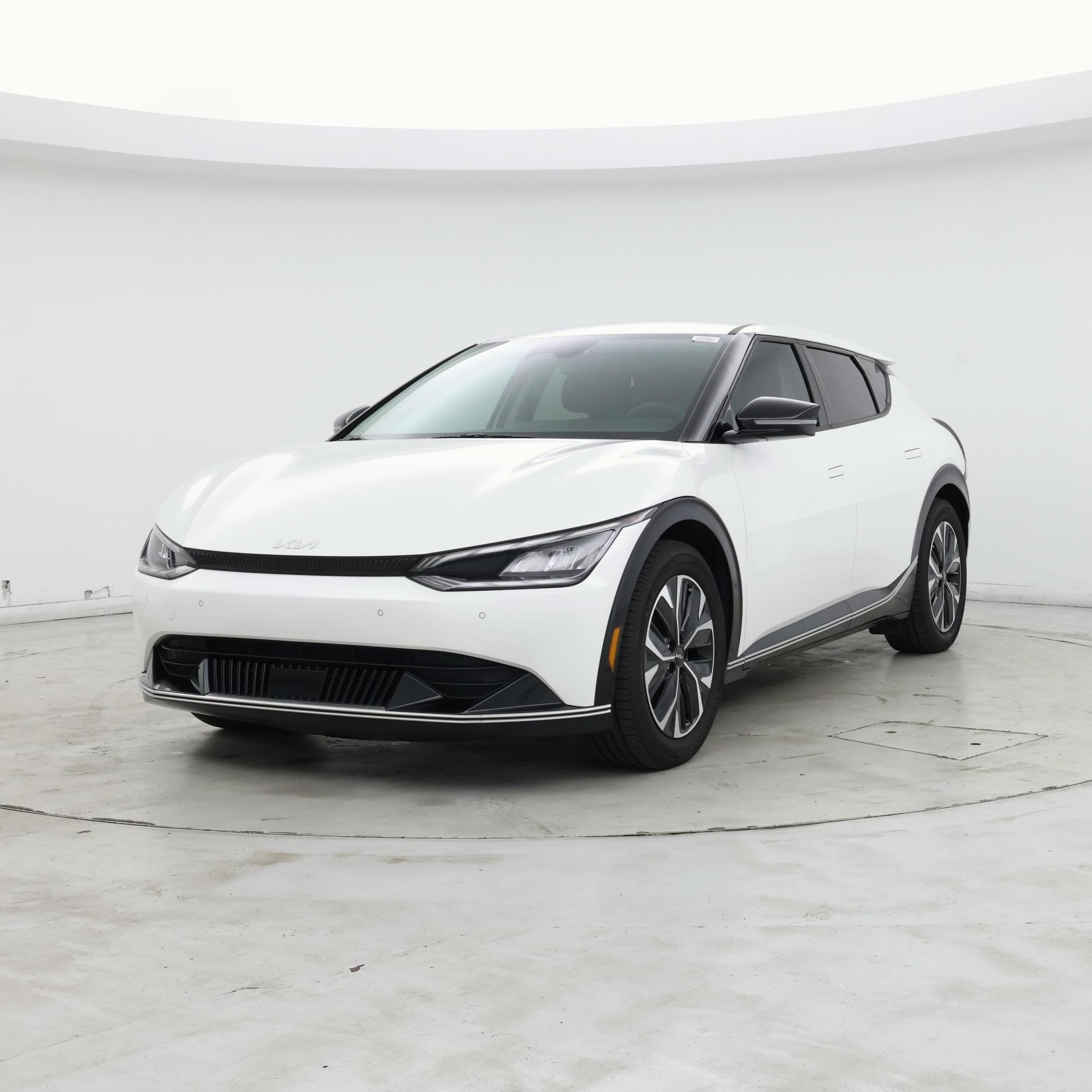 Thumbnail: 2022 Kia EV6 - 4