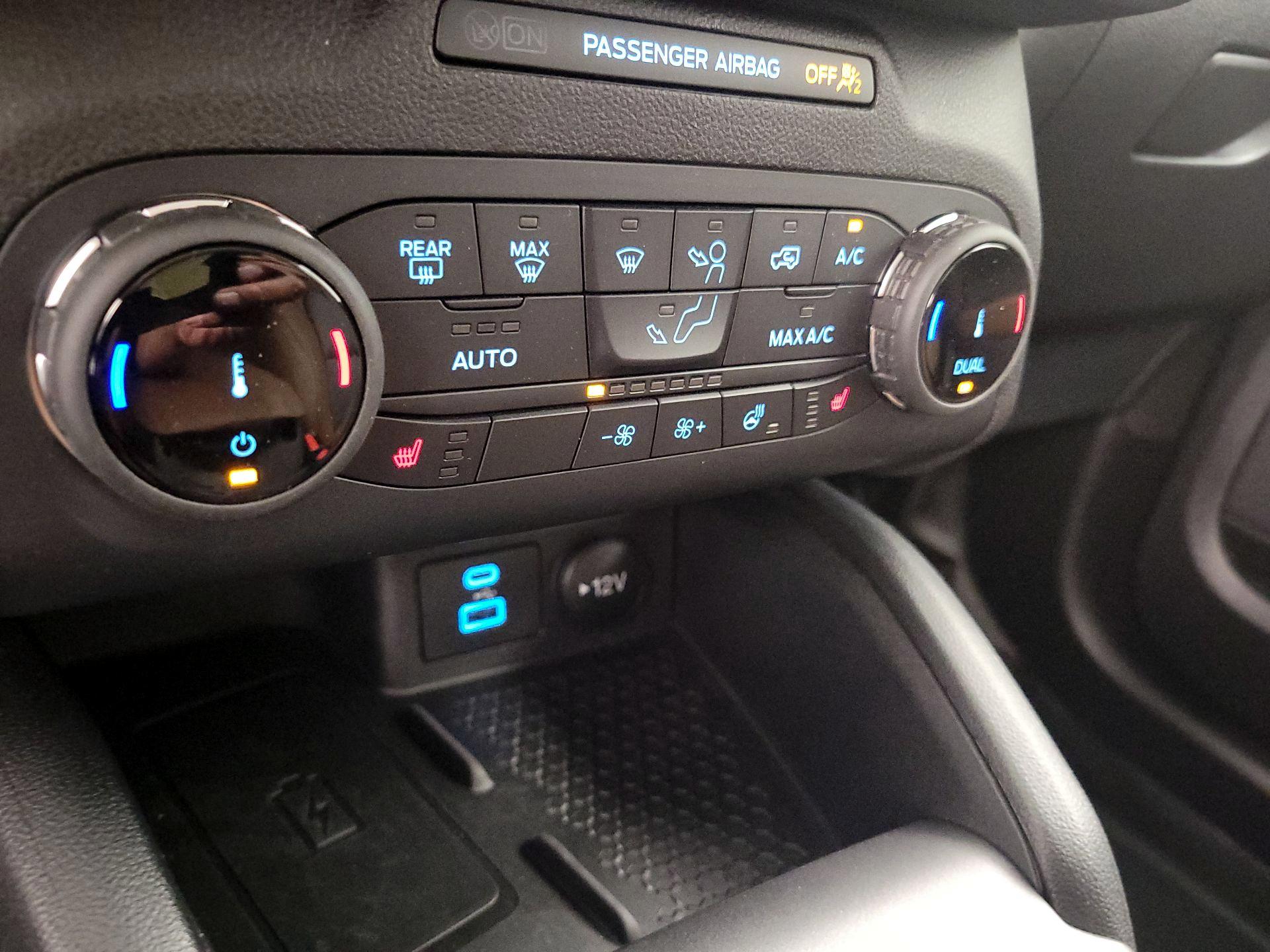 Thumbnail: 2022 Ford Bronco Sport - 16