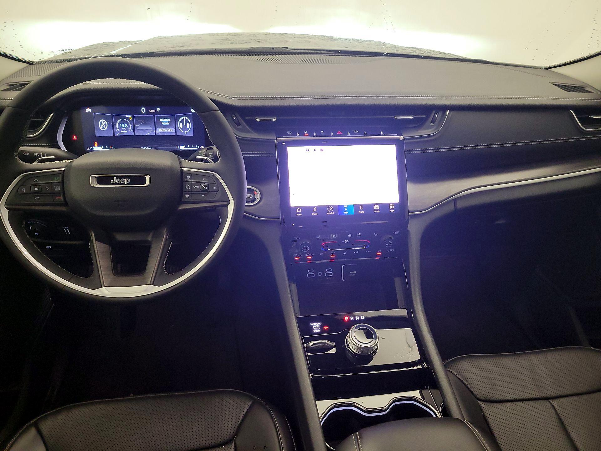 Thumbnail: 2023 Jeep Grand Cherokee - 9