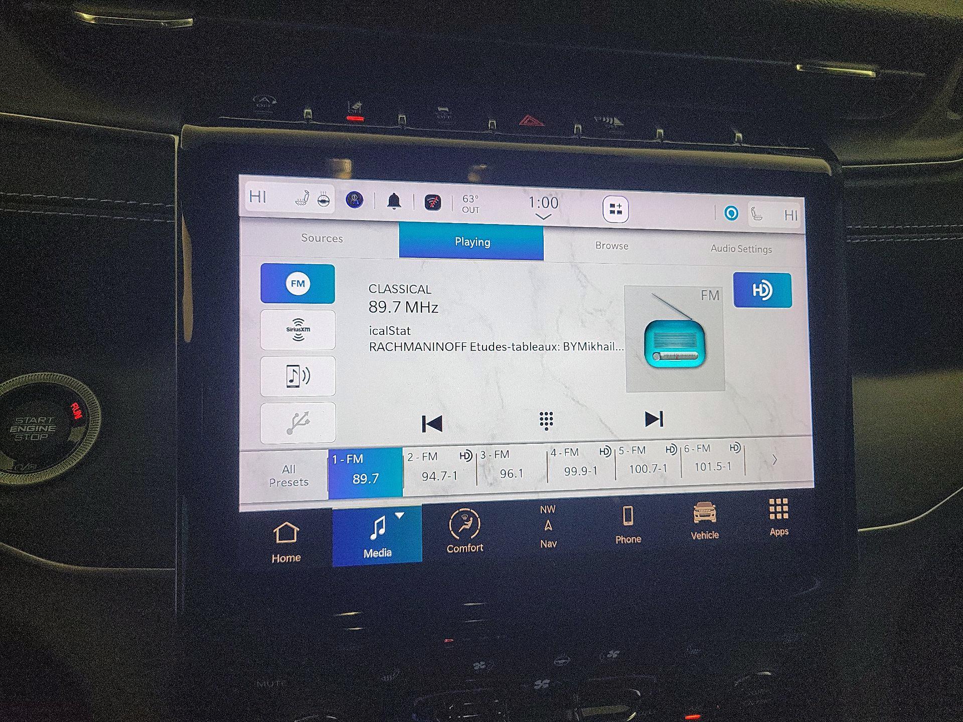 Thumbnail: 2023 Jeep Grand Cherokee - 16