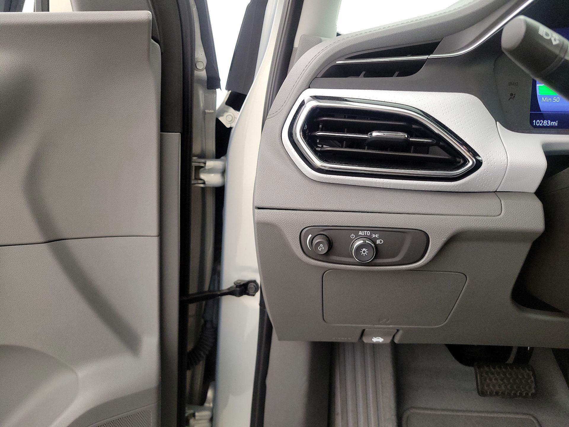 Thumbnail: 2023 Chevrolet Bolt EUV - 13