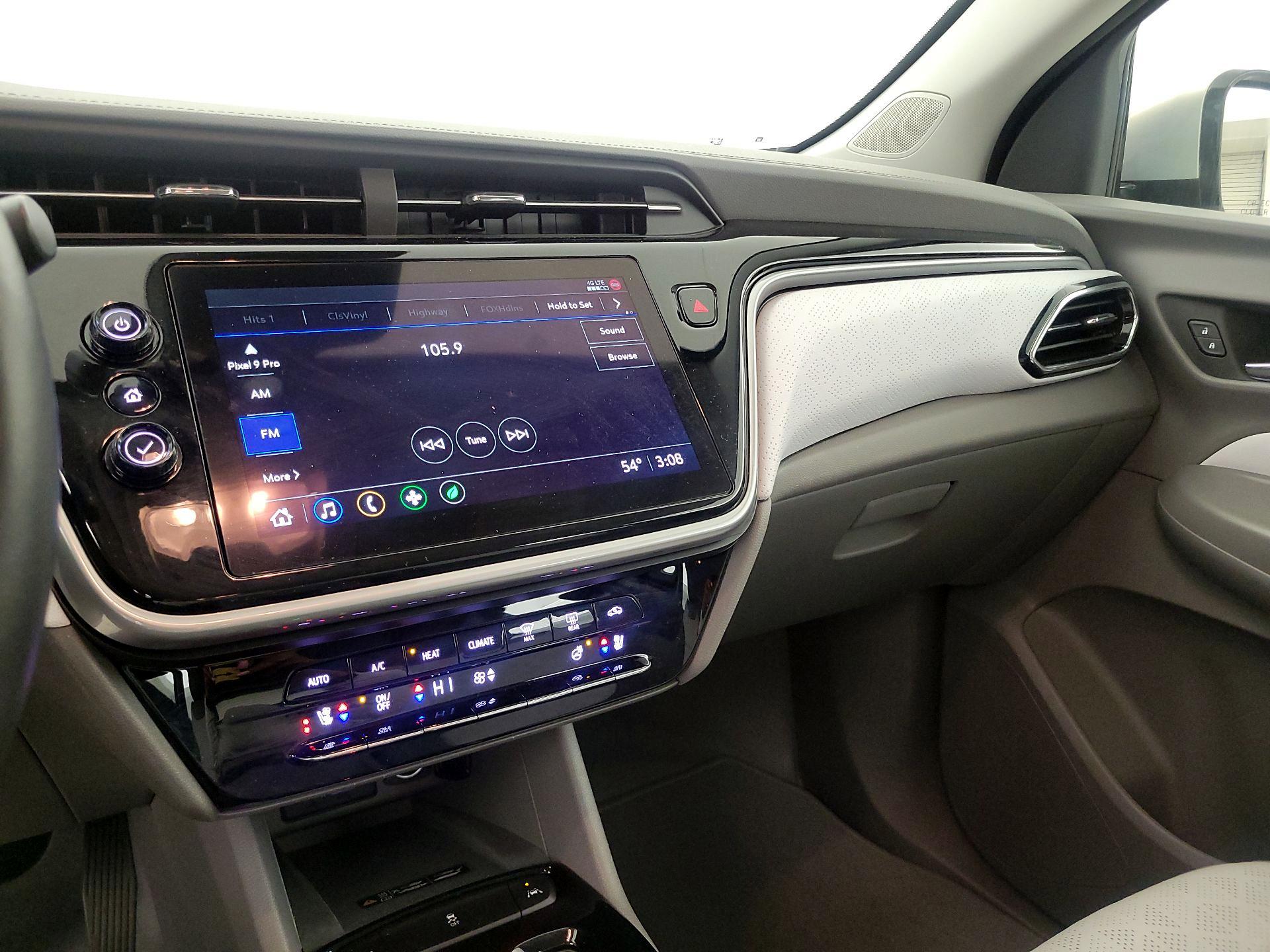 Thumbnail: 2023 Chevrolet Bolt EUV - 15