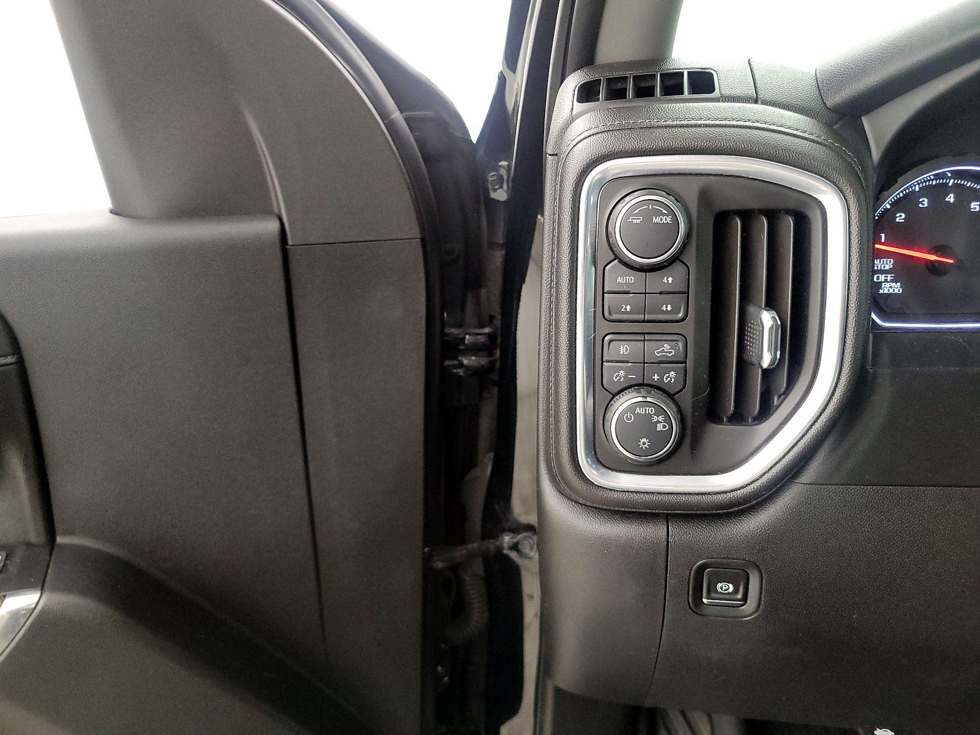 Thumbnail: 2021 Chevrolet Silverado 1500 - 13