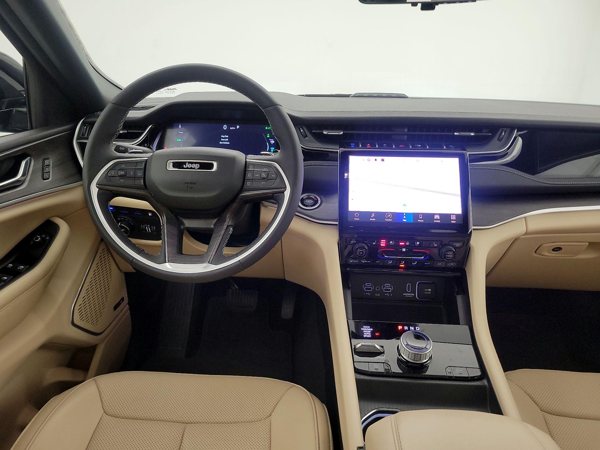 Thumbnail: 2024 Jeep Grand Cherokee - 10